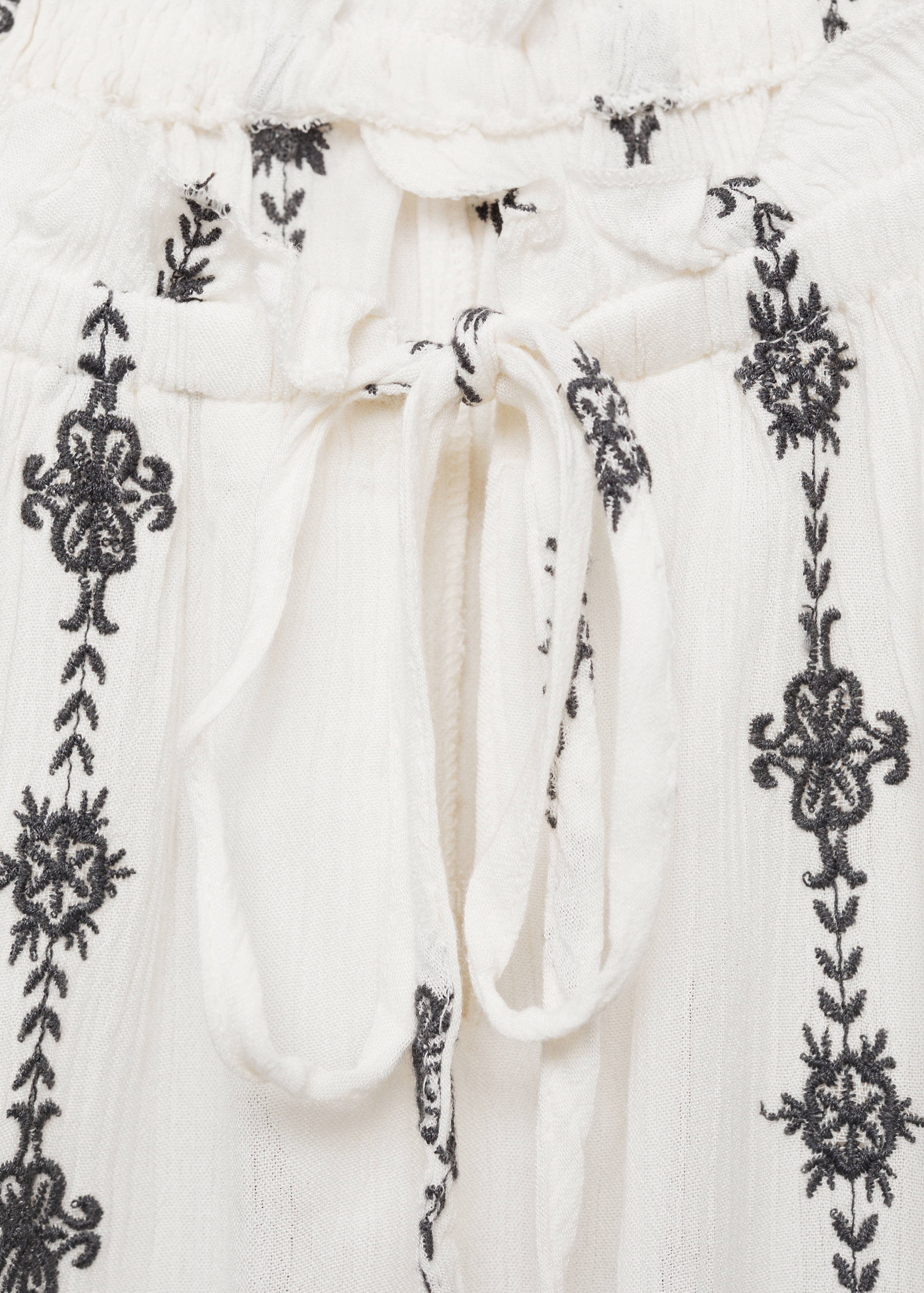 Embroidered blouse - Details of the article 8