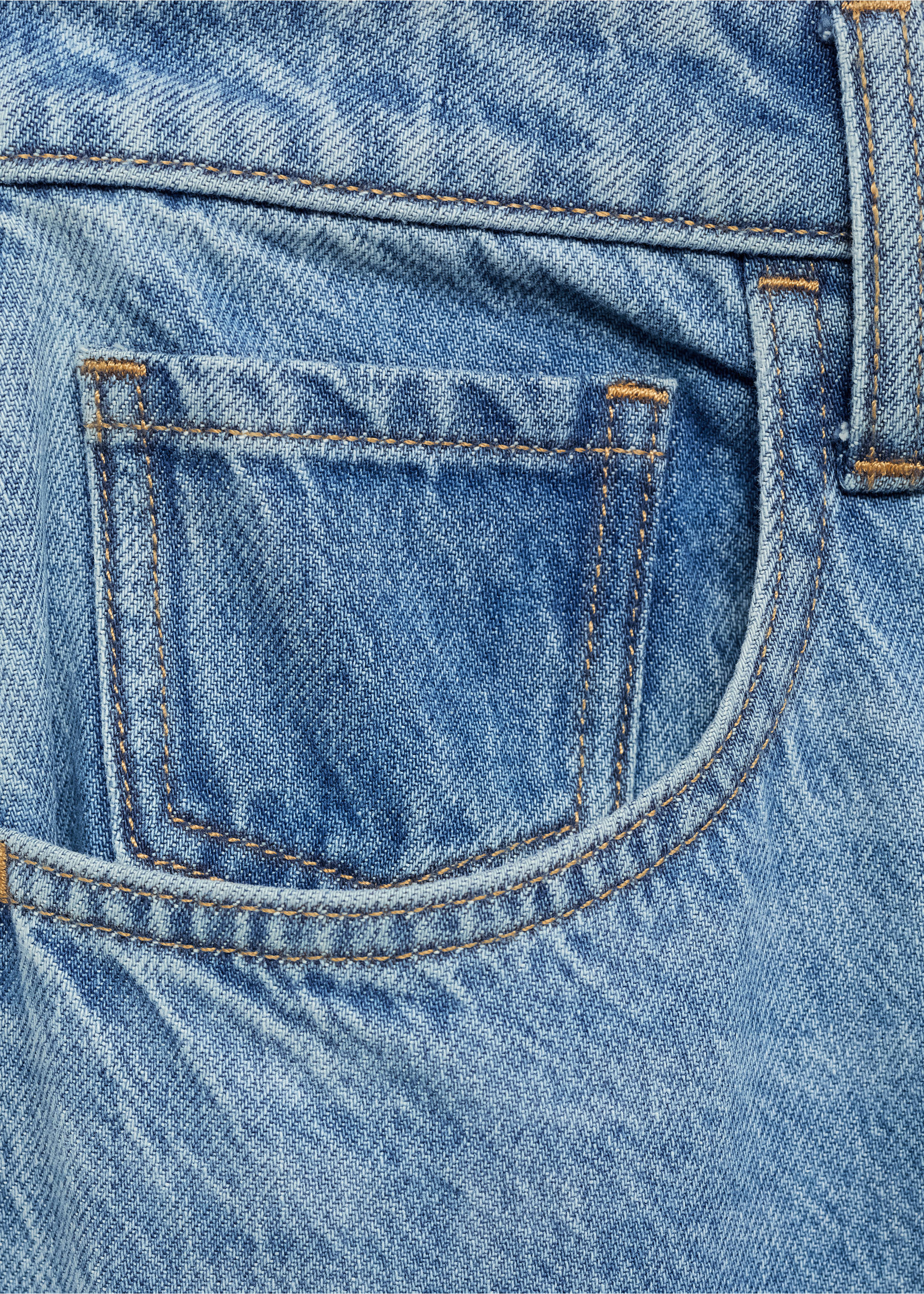 Jeans med ballongpassform och höd midja - Detaljer om artikeln 8, Mellanblå. Ref: 87035741-00.