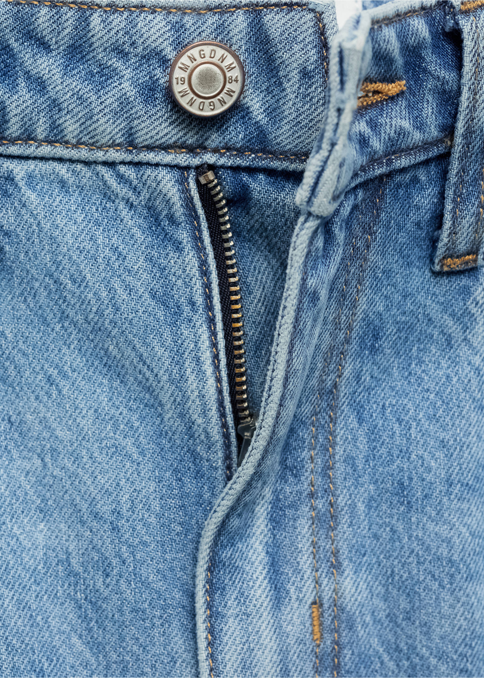 Jeans med ballongpassform och höd midja - Detaljer om artikeln 0, Mellanblå. Ref: 87035741-00.