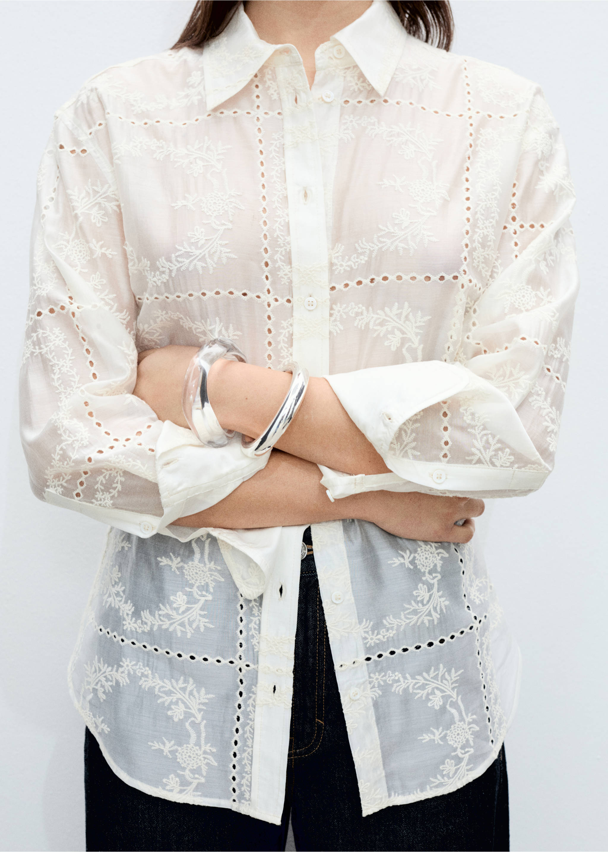 Floral-embroidered lyocell shirt - Details of the article 6, Ecru. Ref: 87035743-00.