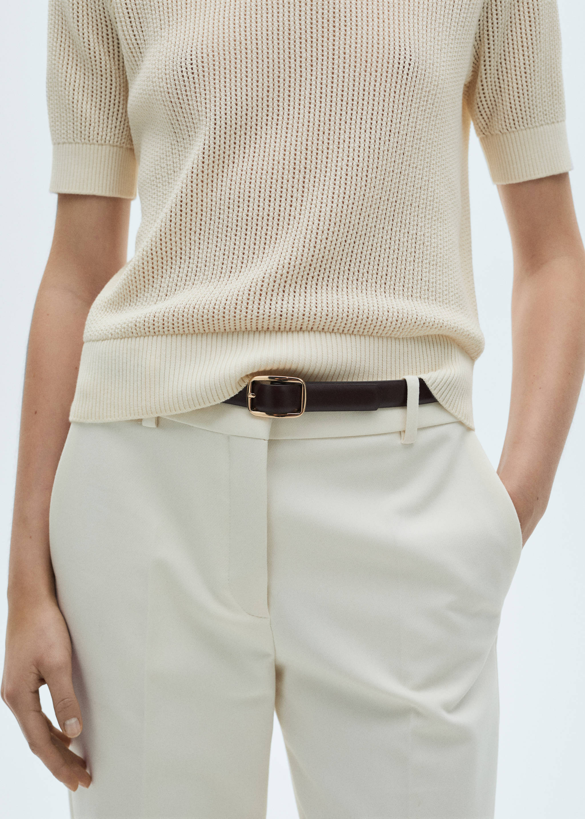 Short-sleeved openwork knitted sweater - Details of the article 6