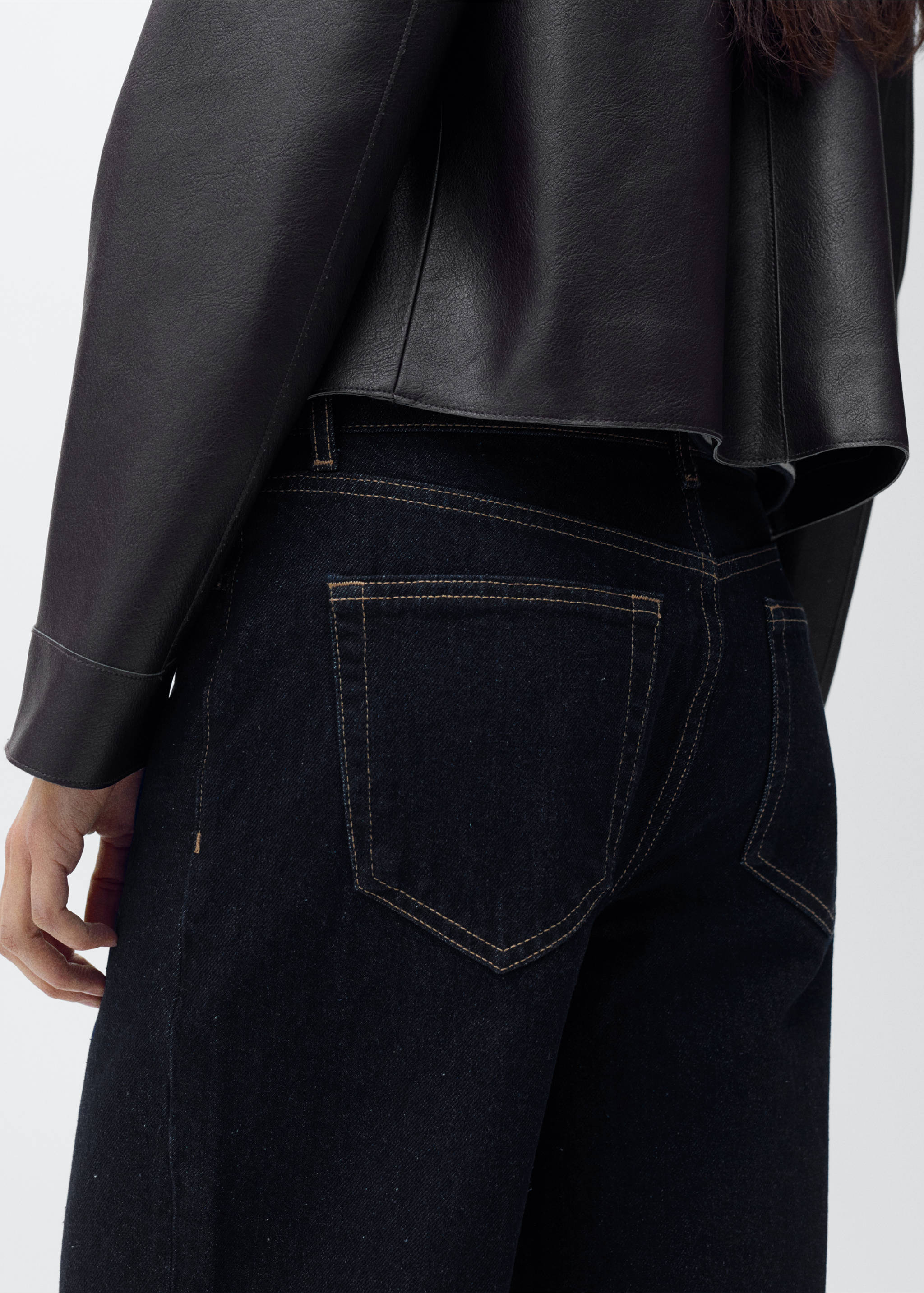 Wide leg cropped jeans with seam detail - Details of the article 6, Open Blue. Ref: 87035766-00.