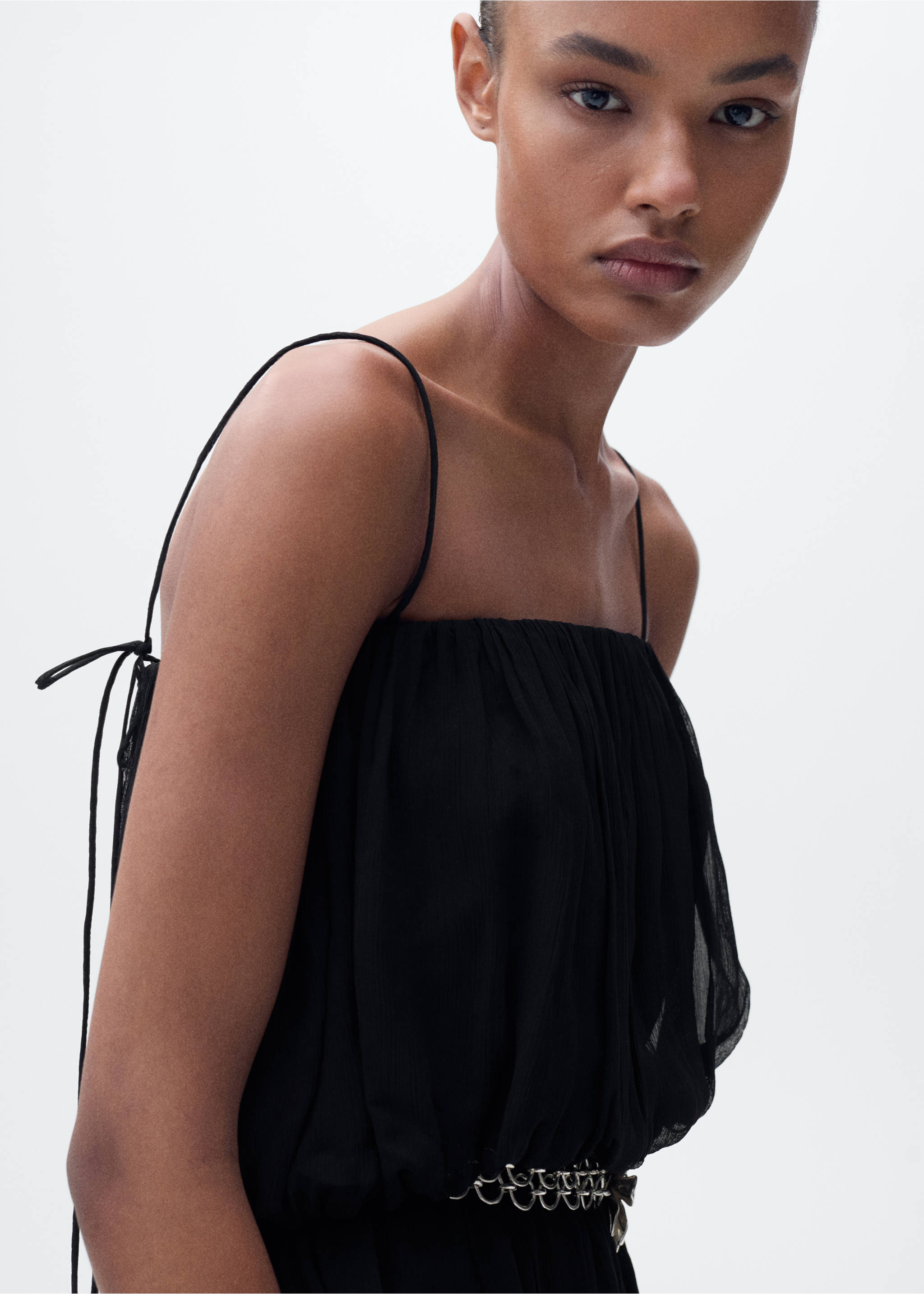Gathered balloon dress - Details of the article 1, Black. Ref: 87035768-00.