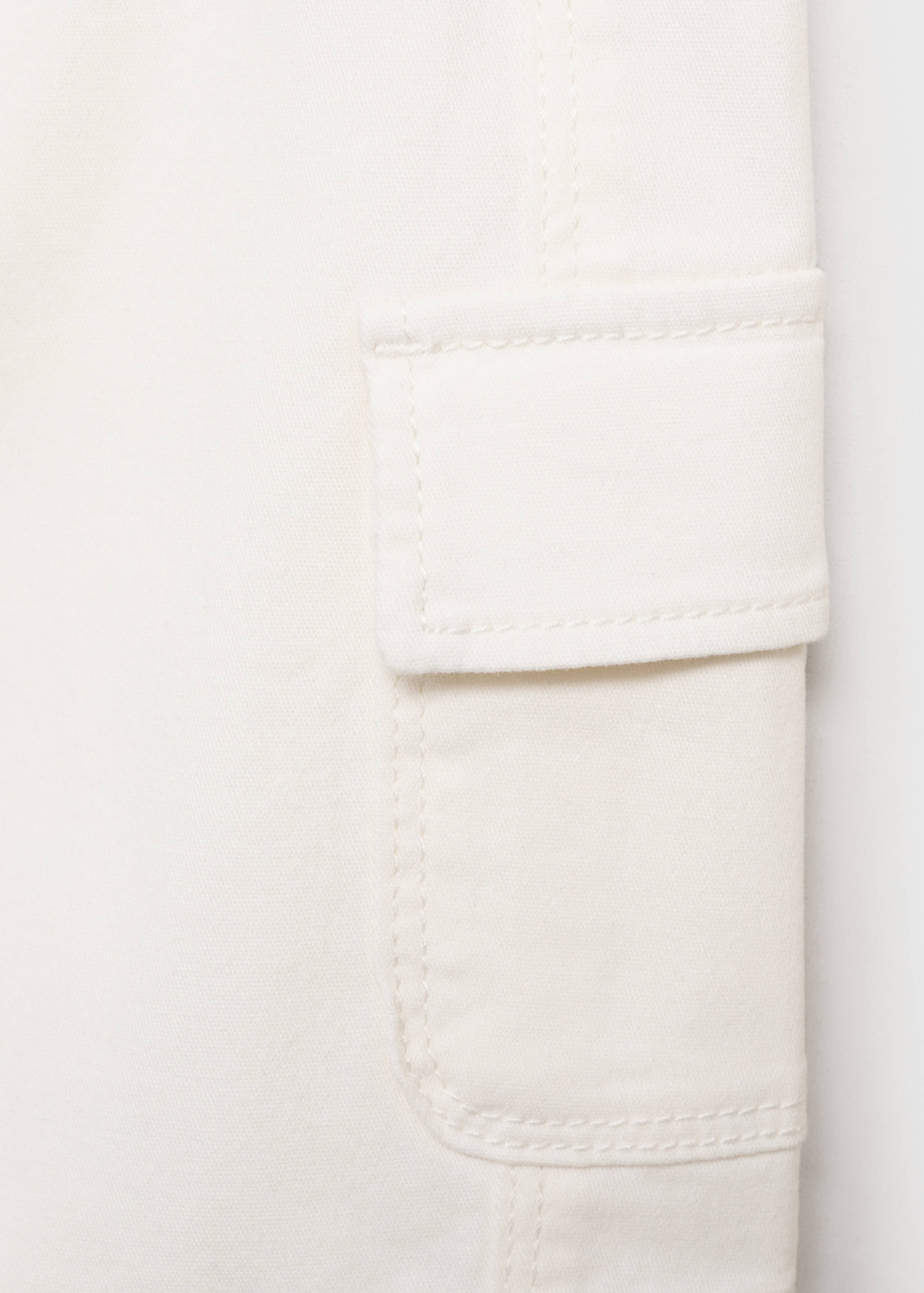Drawstring cargo Bermuda shorts - Details of the article 0