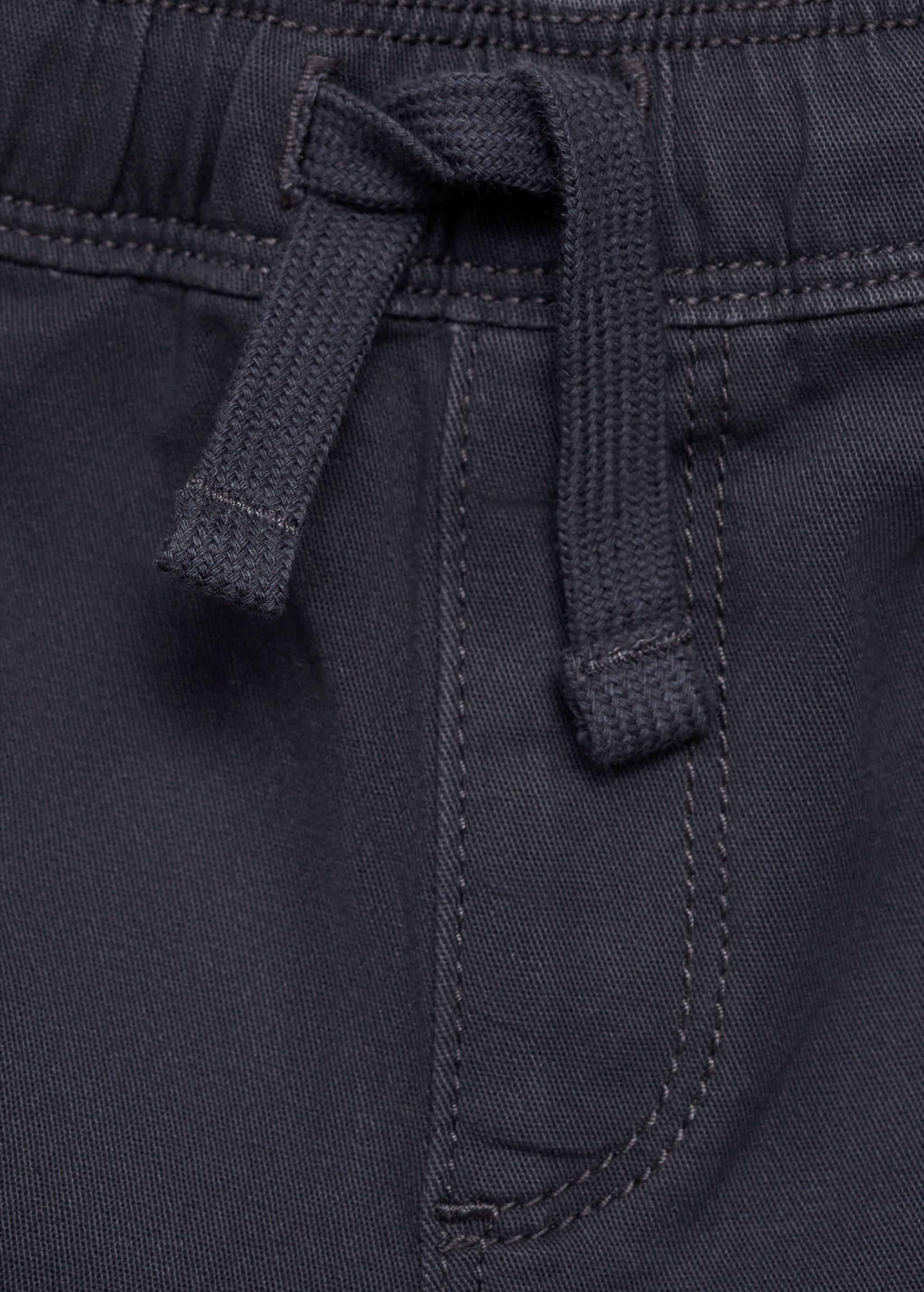 Drawstring cargo Bermuda shorts - Details of the article 8