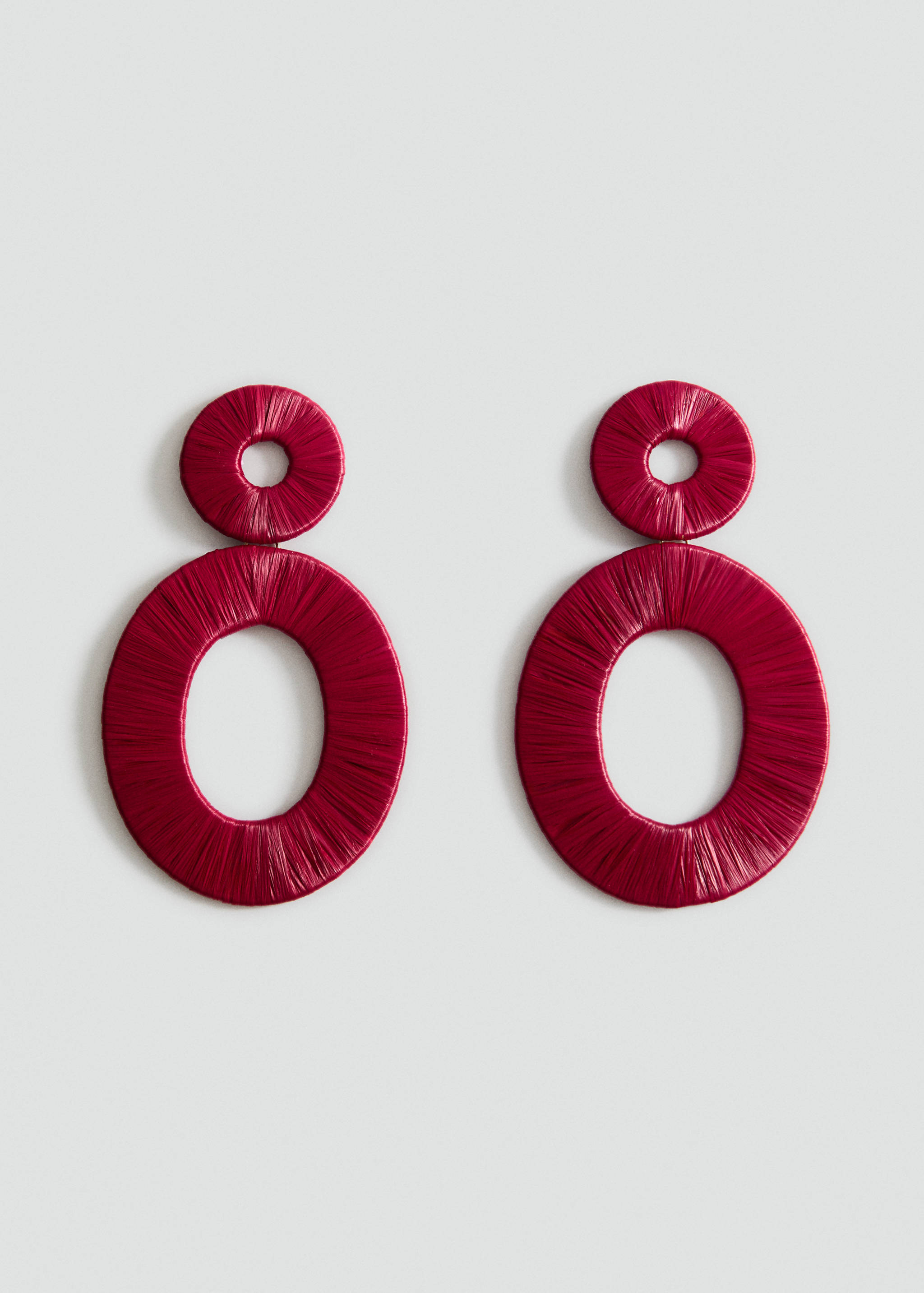 Natural fibre circular-design earrings - Article without model