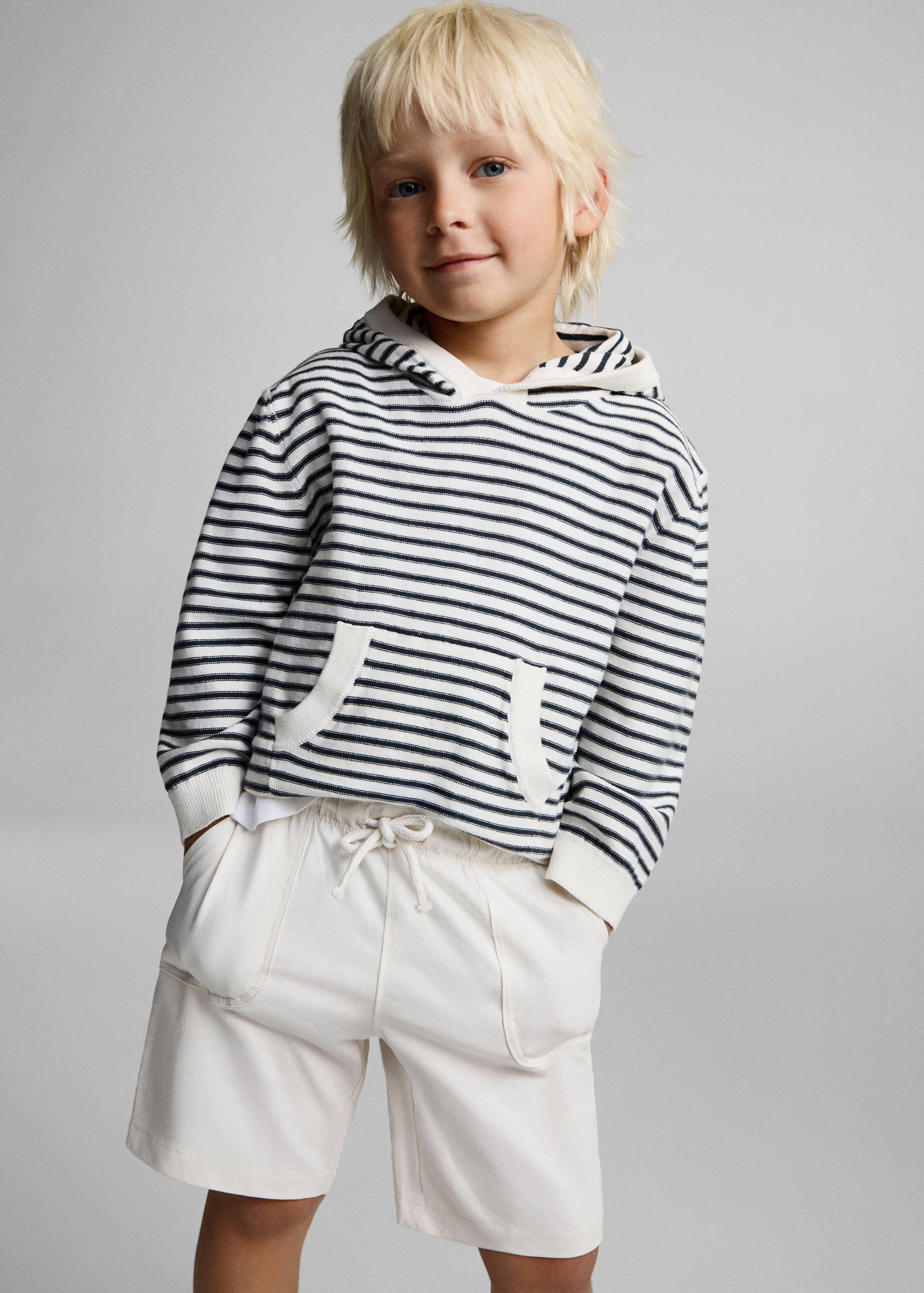 Cotton shorts with drawstring - Details of the article 1