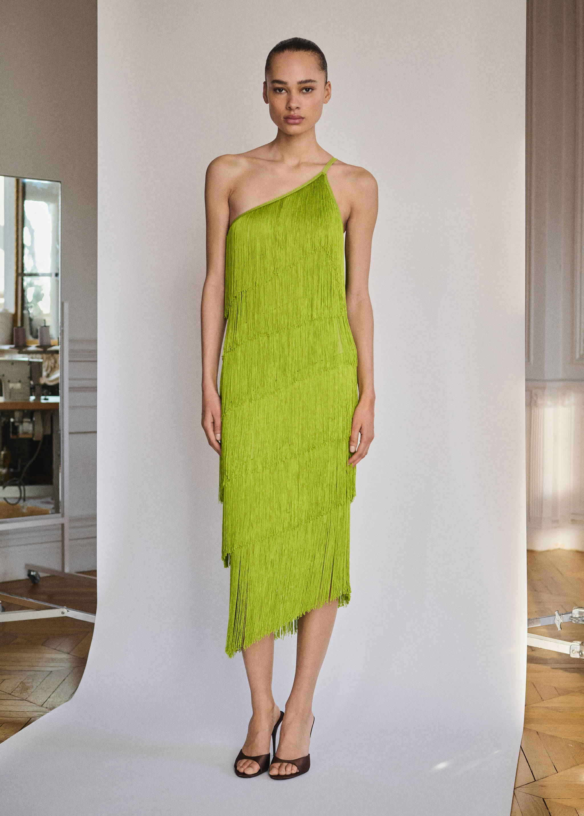 Asymmetrical fringed midi-dress - General plane
