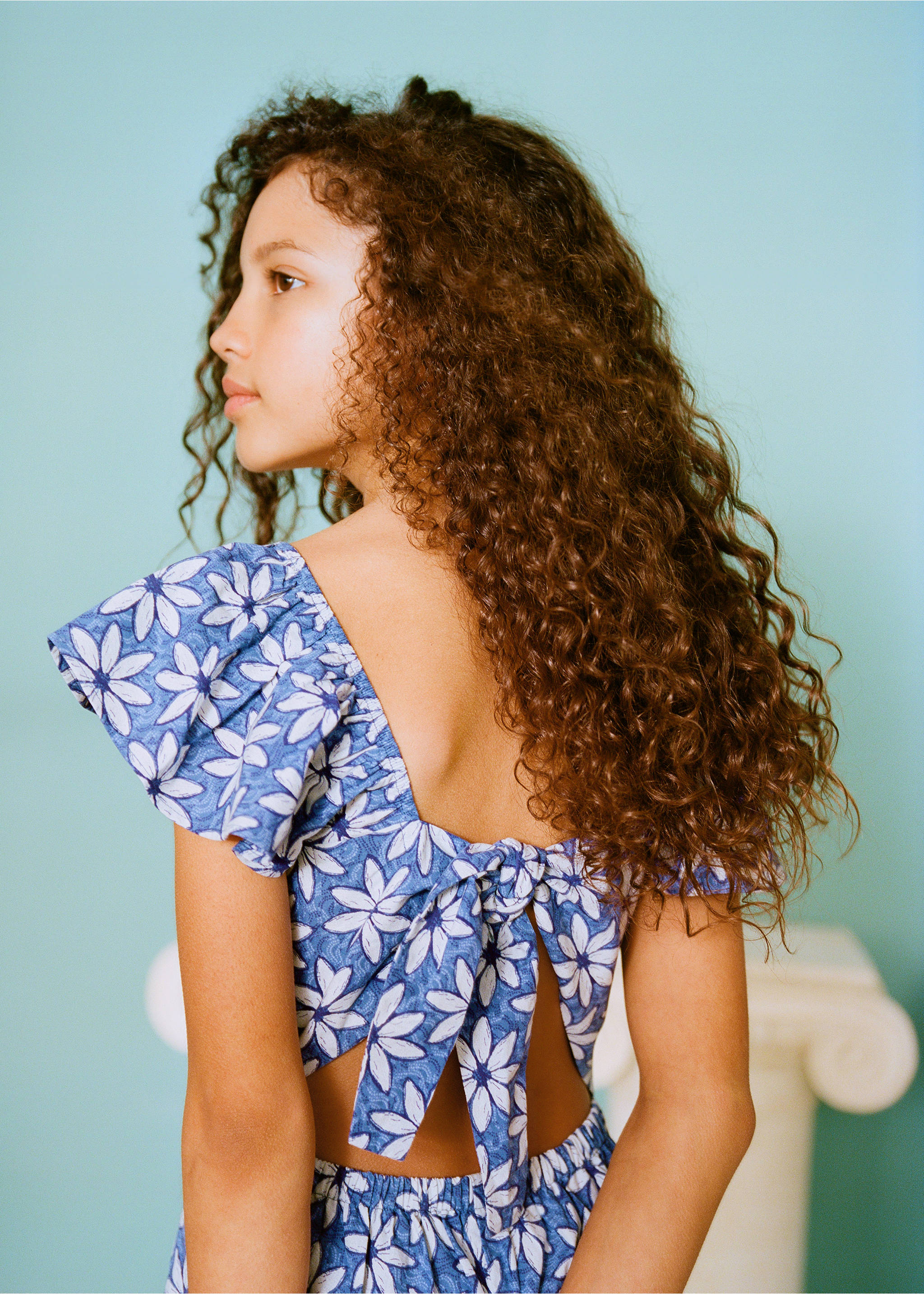 Floral jumpsuit with back opening - Details of the article 3, Blue. Ref: 87035990-00.