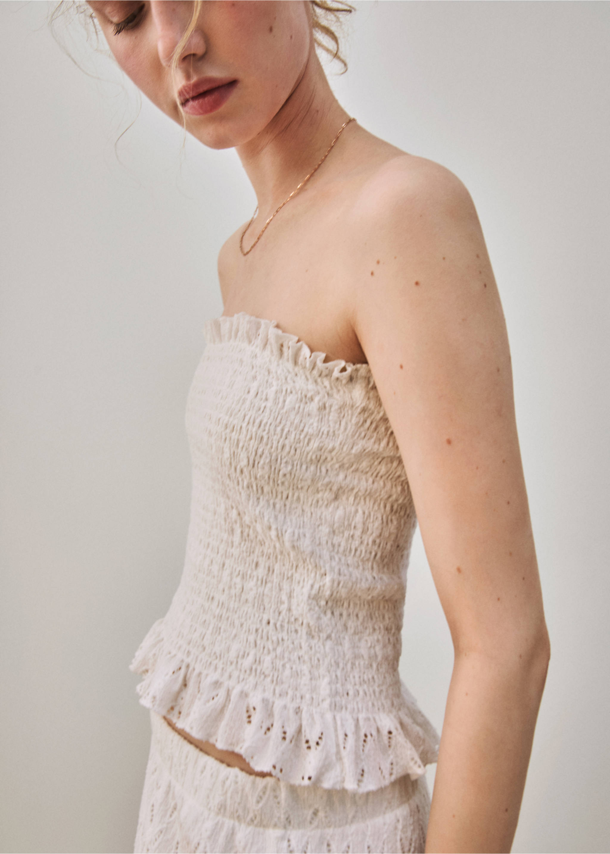 Ruched strapless top - Details of the article 5, Off White. Ref: 87036336-00.