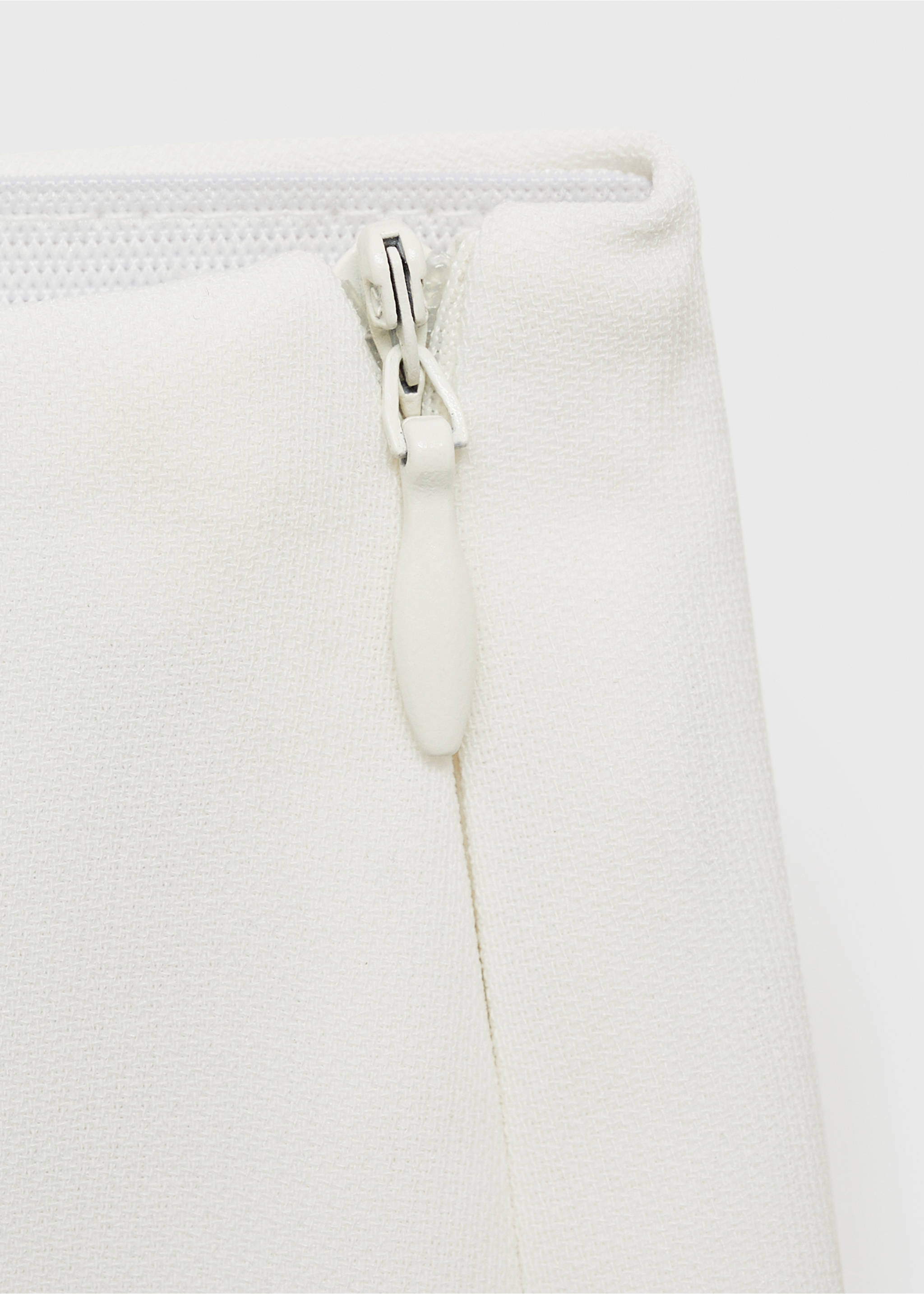 Gerade Anzughose mit hoher Bundhöhe - Detail des Artikels 0, Cremeweiß. Ref: 87036357-00.