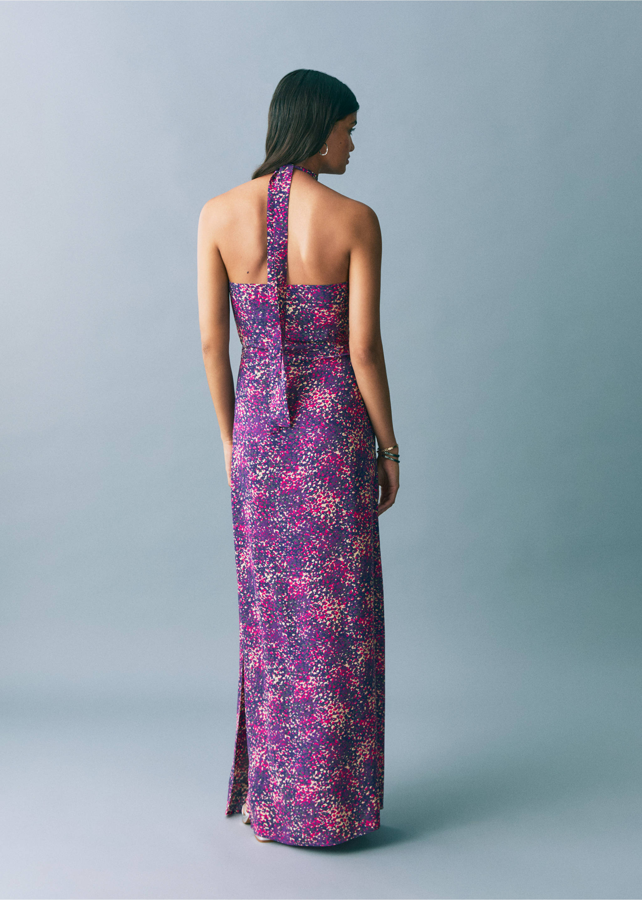 Kleid mit Halfterkragen - Rückseite des Artikels, Lila. Ref: 87036358-00.