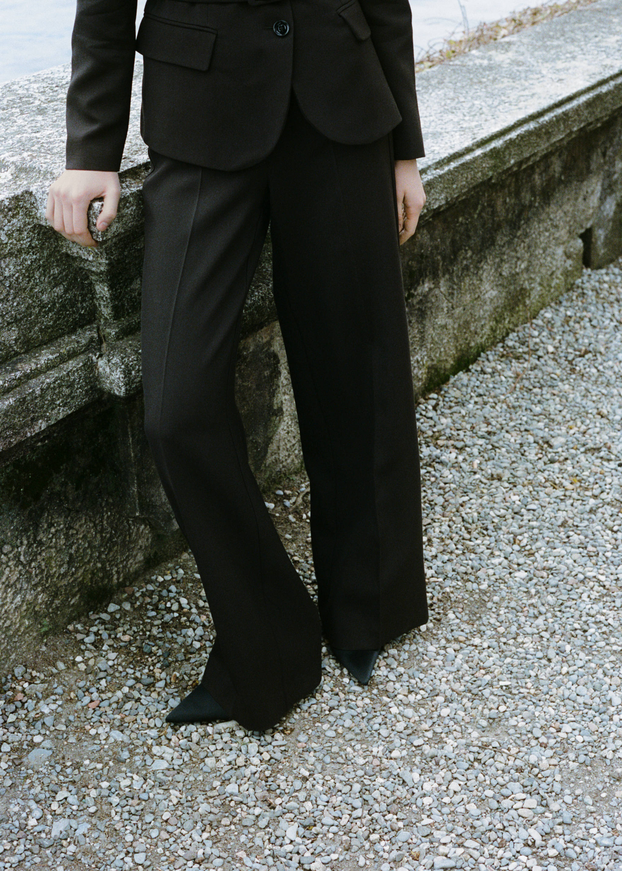 Straight suit trousers - Details of the article 6