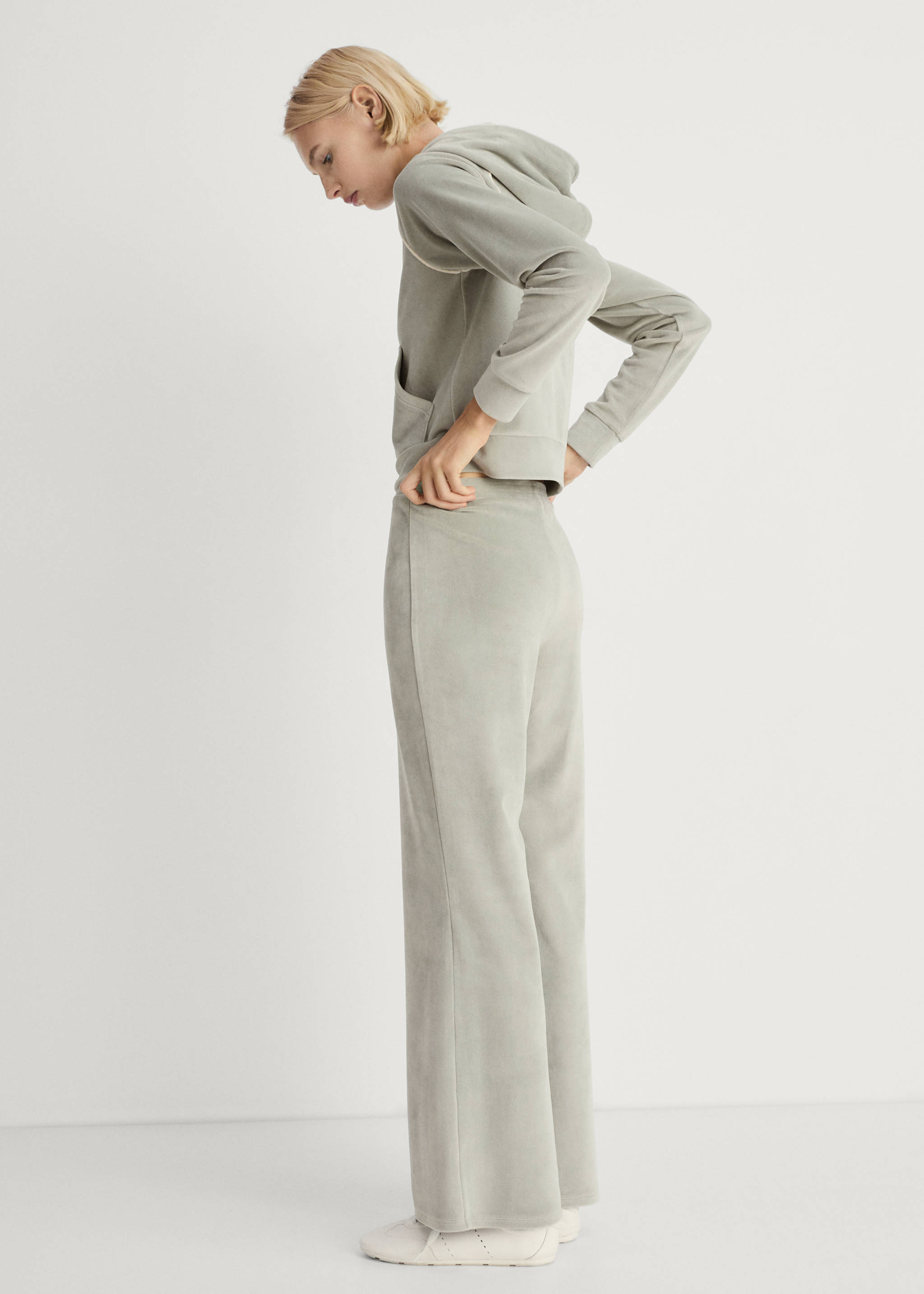 Soft-touch velour trousers - Details of the article 2