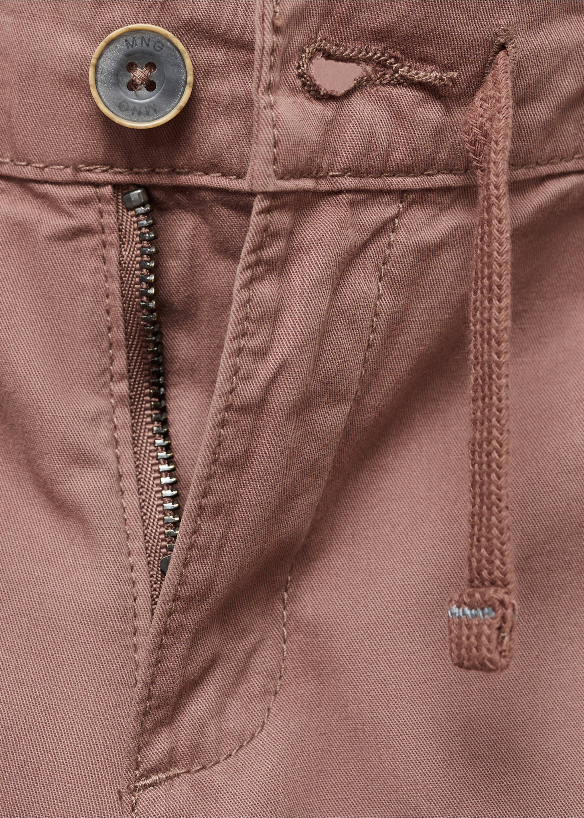 Elastic waist Bermuda shorts - Details of the article 8, Wine. Ref: 87036713-00.