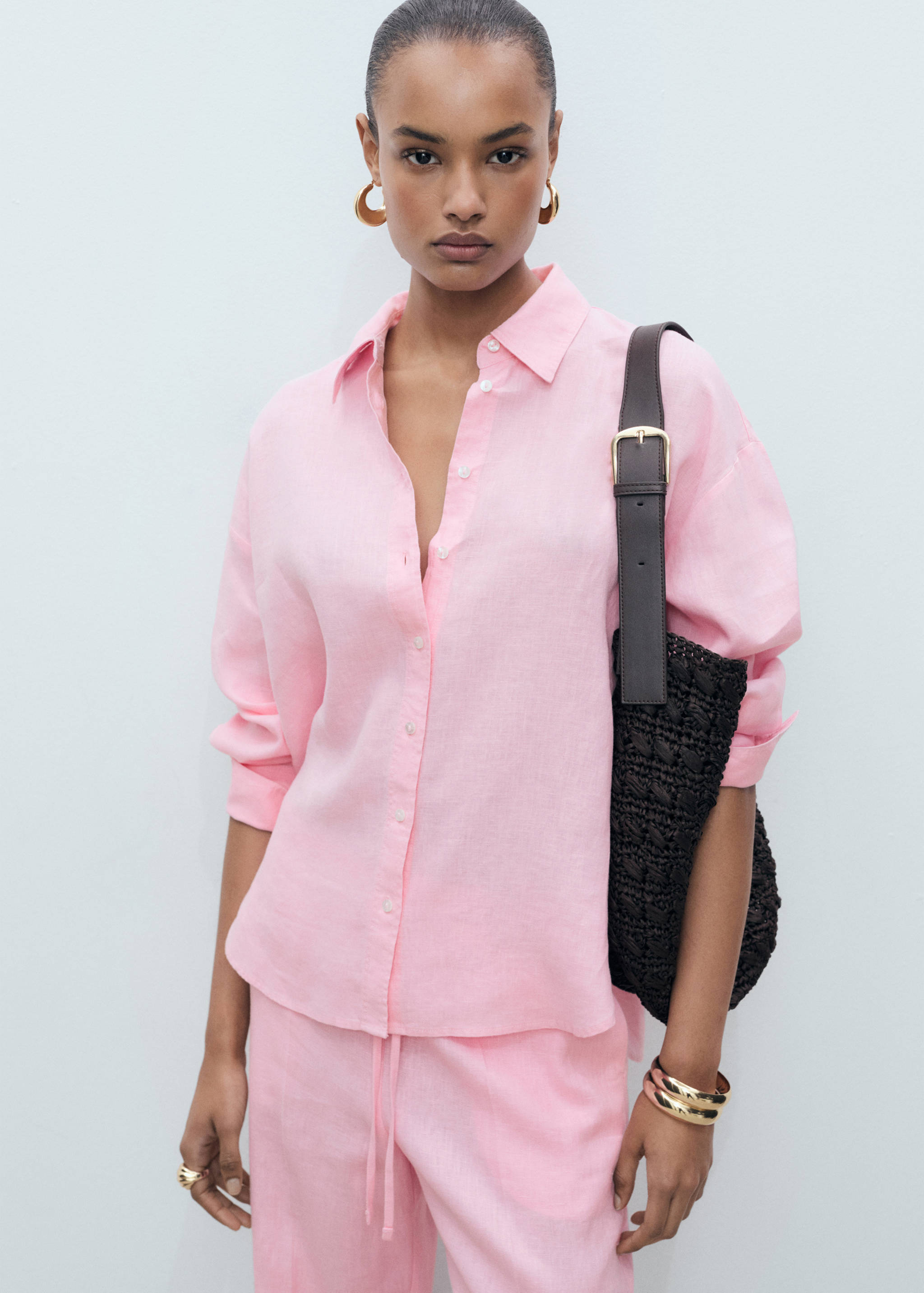 Linen oversized shirt - Details of the article 2