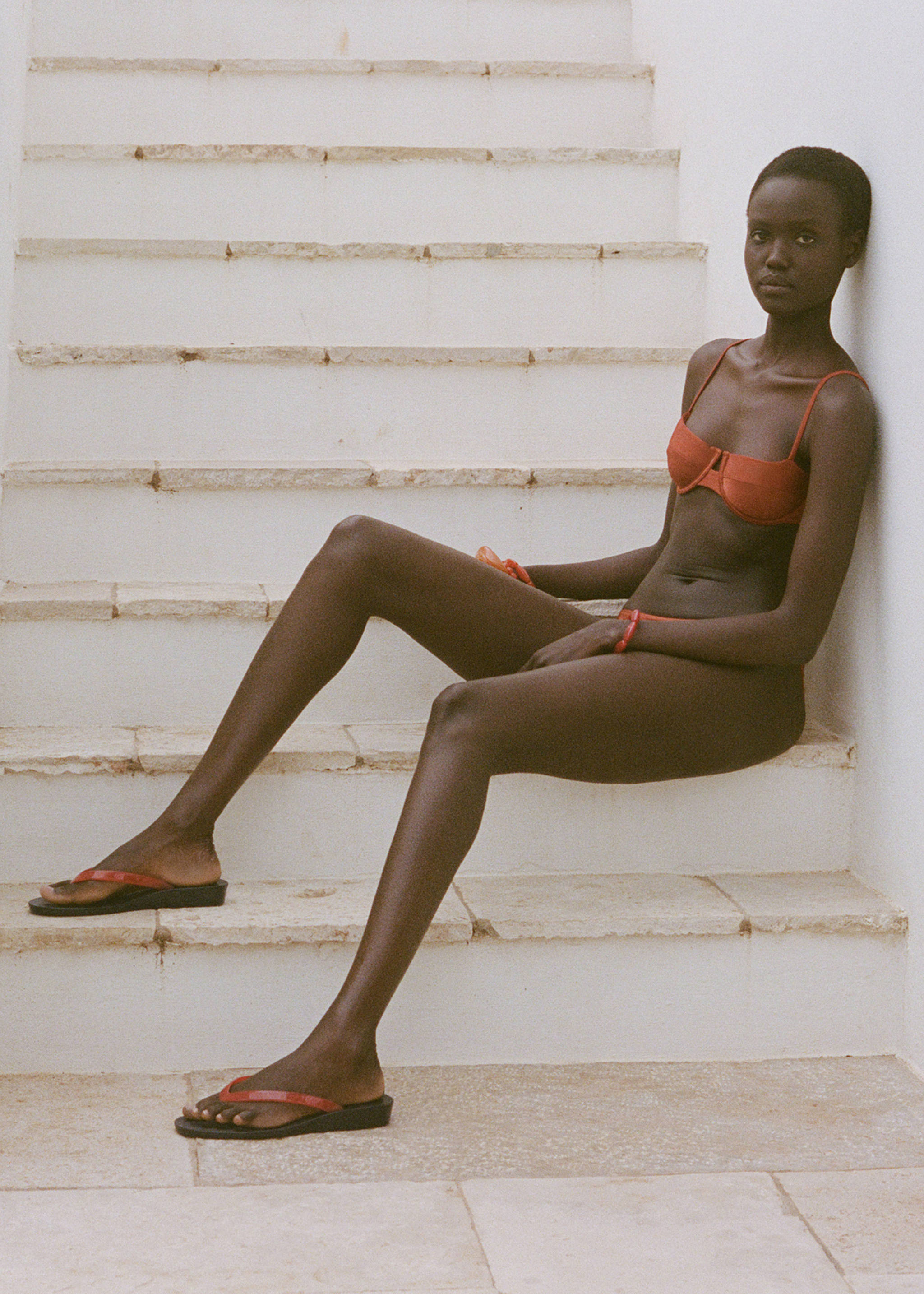 Sandales brides ouvertes à l’arrière - Plan général, Noir. Ref: 87037163-00.