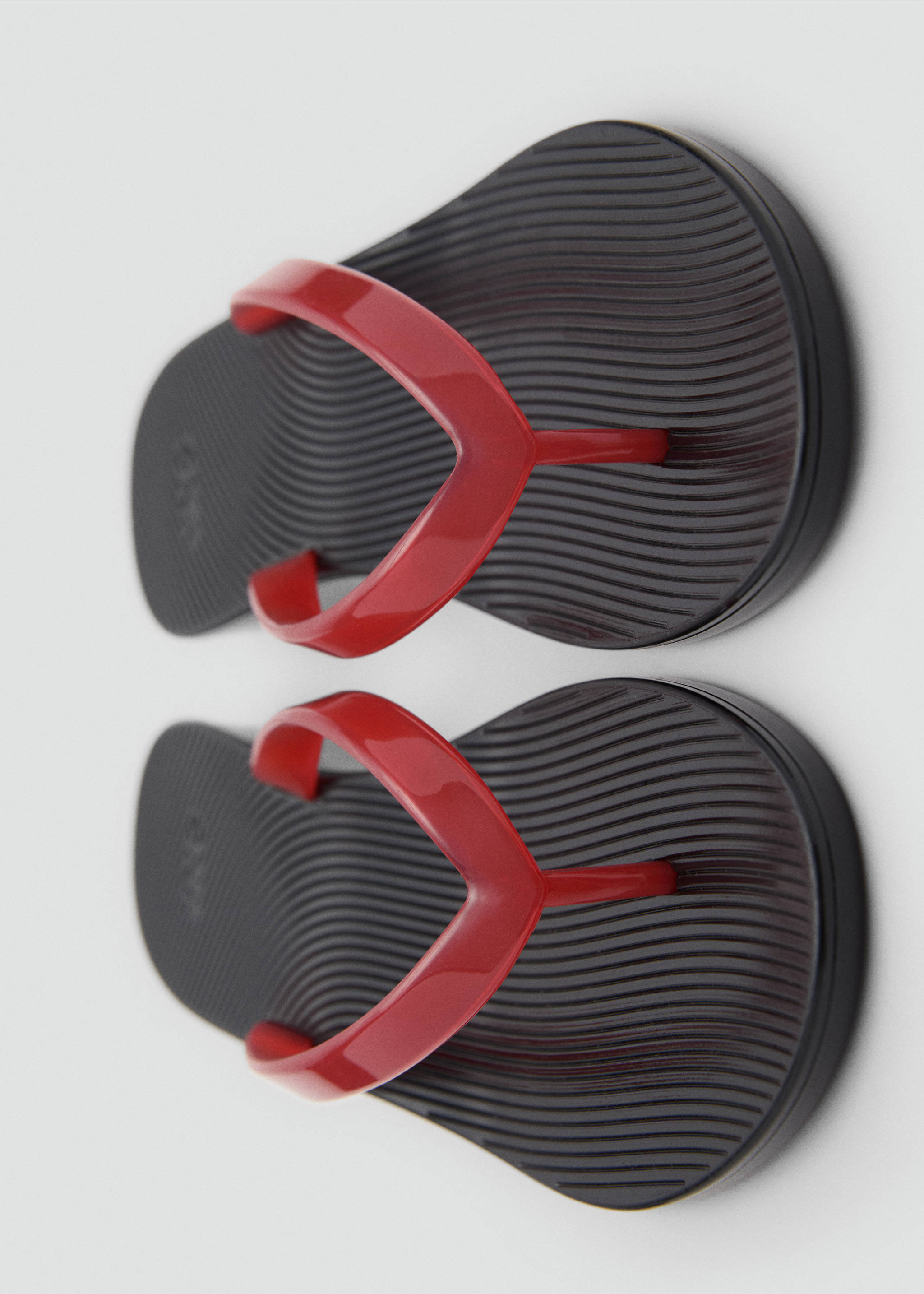 Sandales brides ouvertes à l’arrière - Détail de l'article 1, Noir. Ref: 87037163-00.