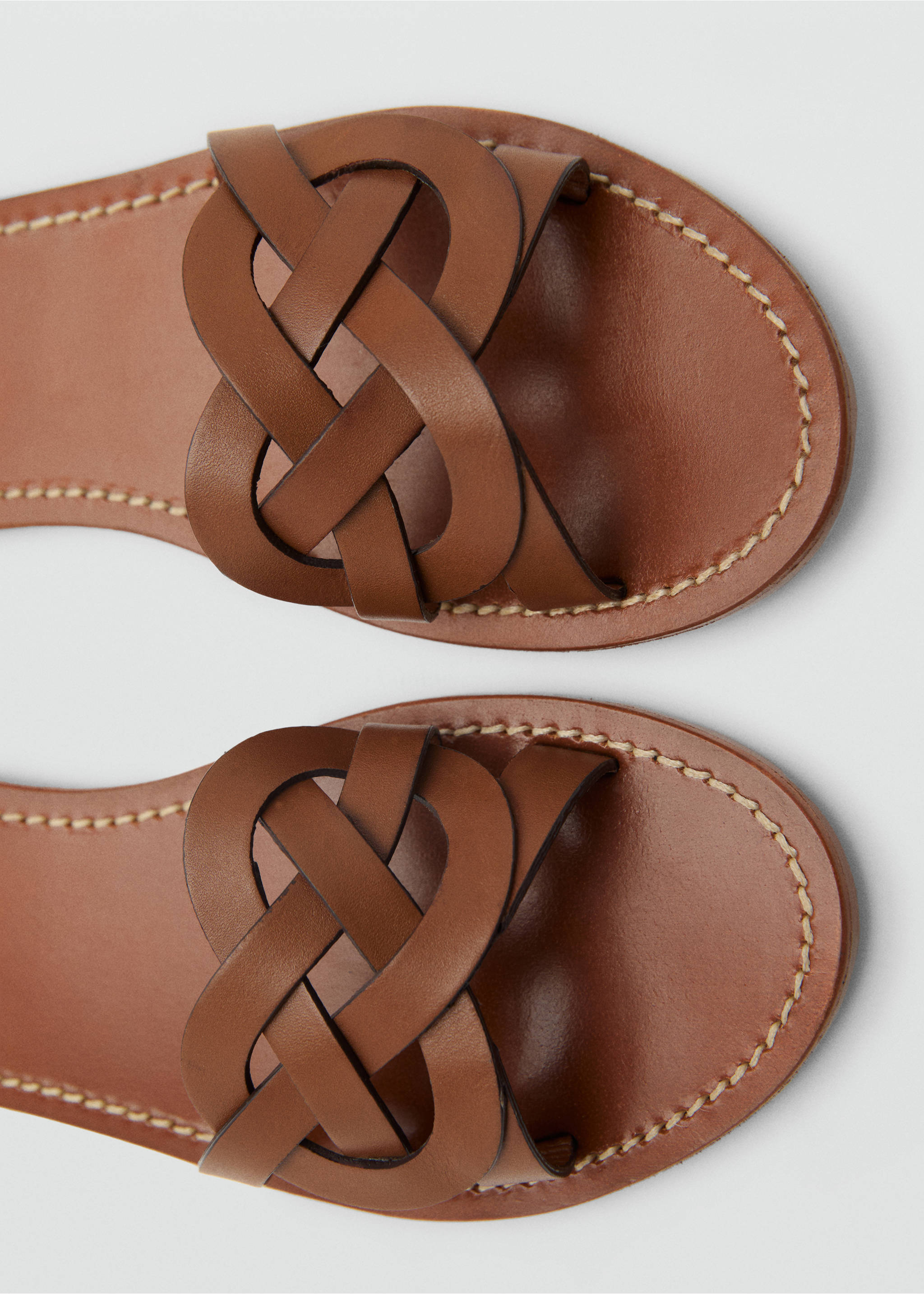 Leather sandals with intertwined strap - Details of the article 2, Leather. Ref: 87037164-00.