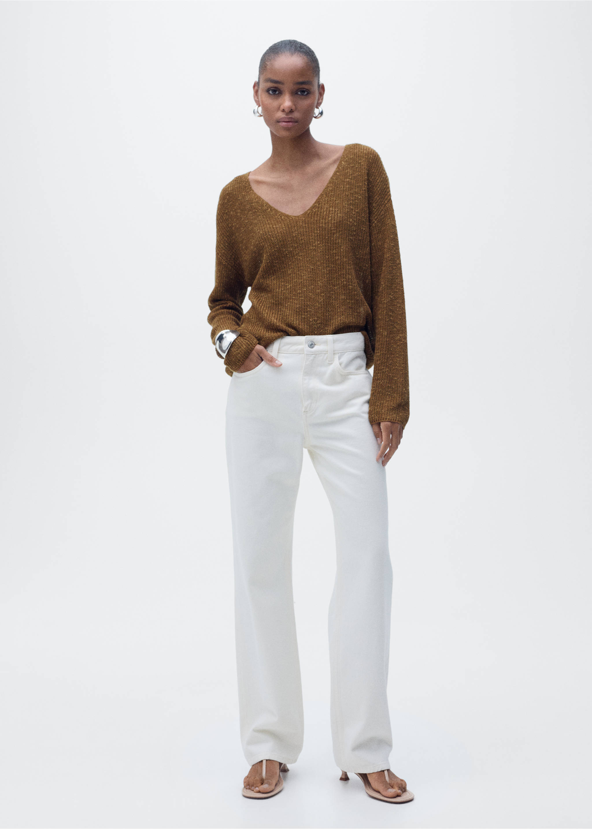 V-neck knit sweater - General plane, Tobacco Brown. Ref: 87037165-00.