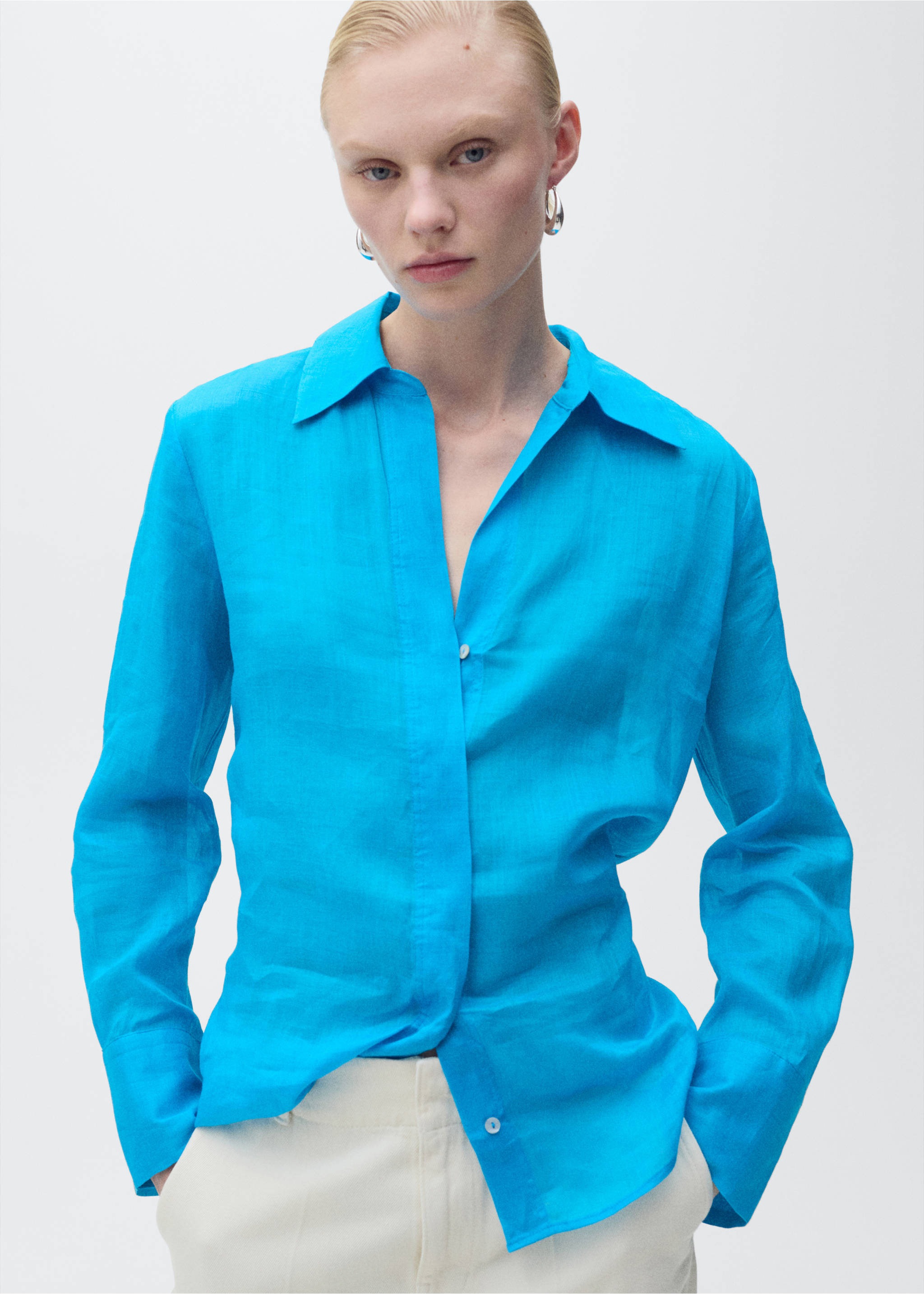 Ramie shirt with hidden buttons - Medium plane, Blue. Ref: 87037167-00.