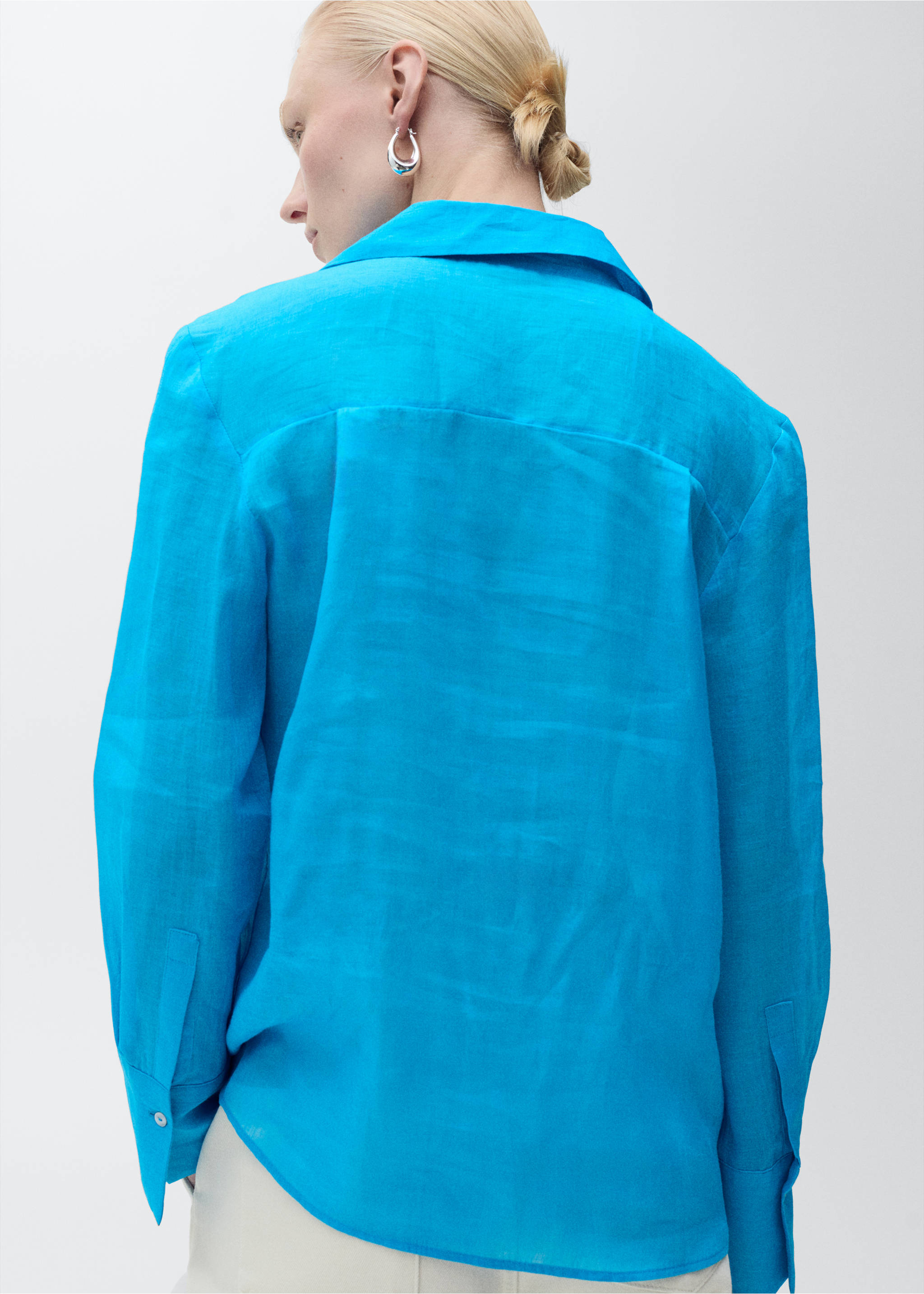 Ramie shirt with hidden buttons - Reverse of the article, Blue. Ref: 87037167-00.