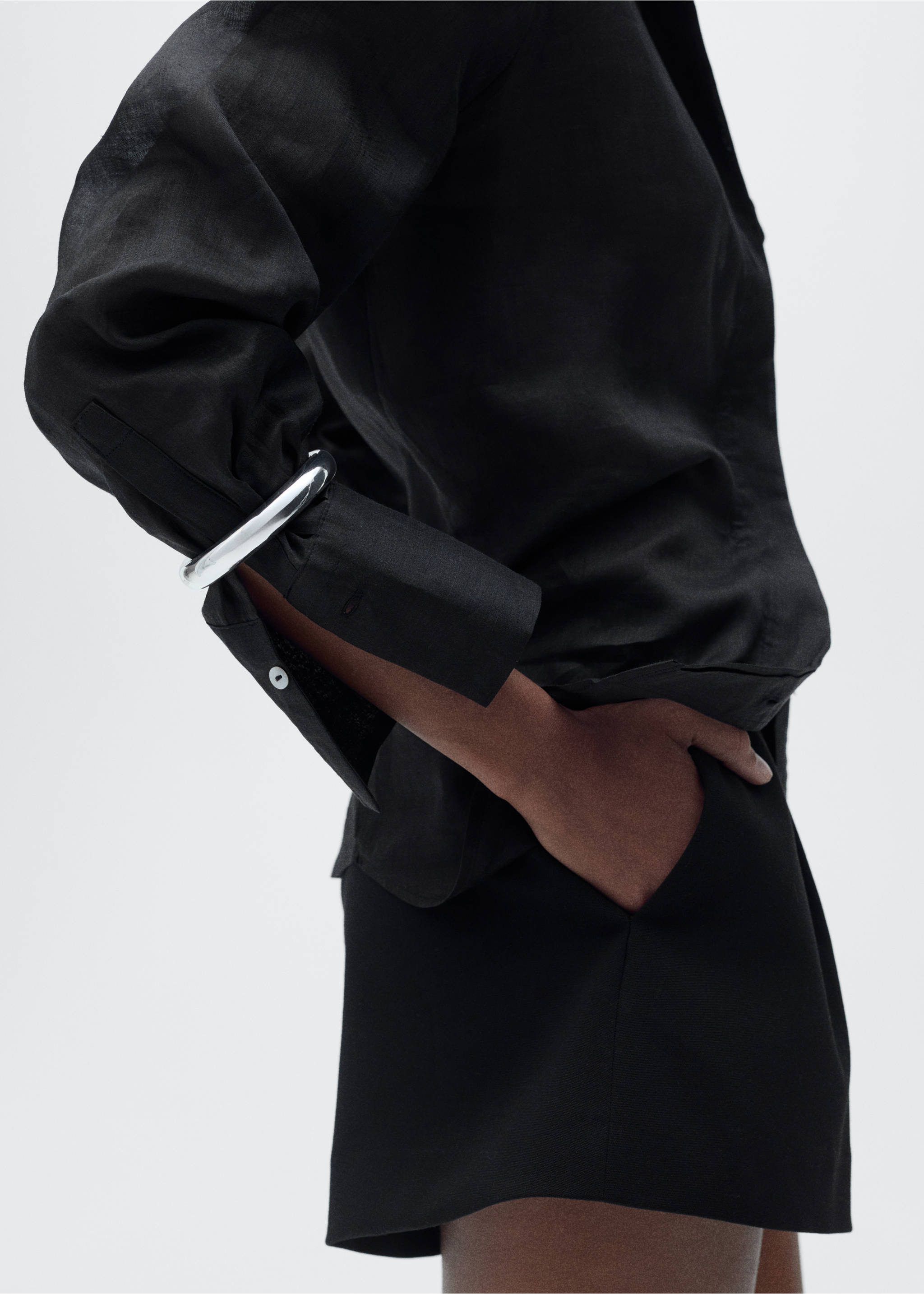 Ramie shirt with hidden buttons - Details of the article 3, Black. Ref: 87037167-00.