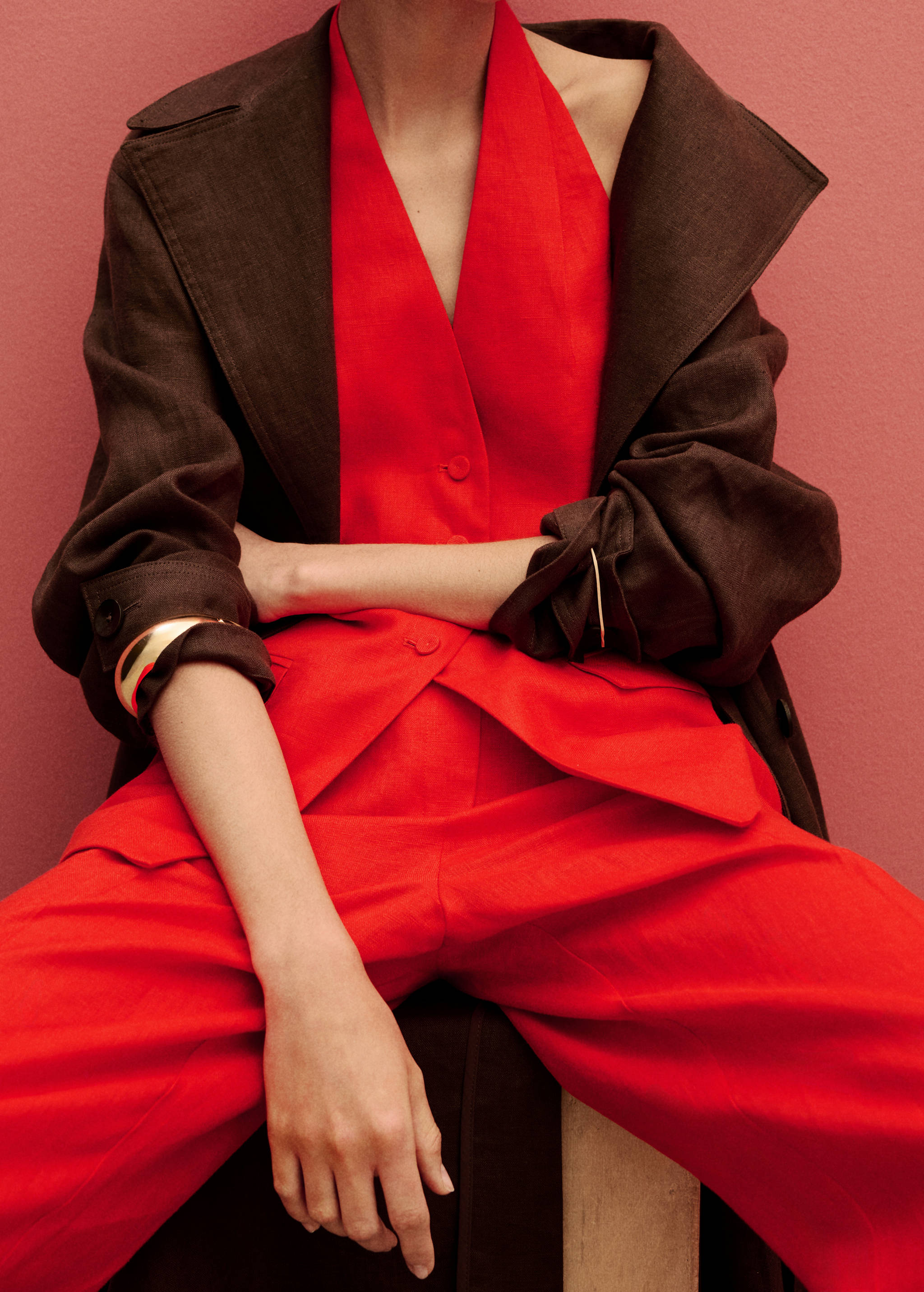 Linen halter-neck suit waistcoat - Details of the article 2