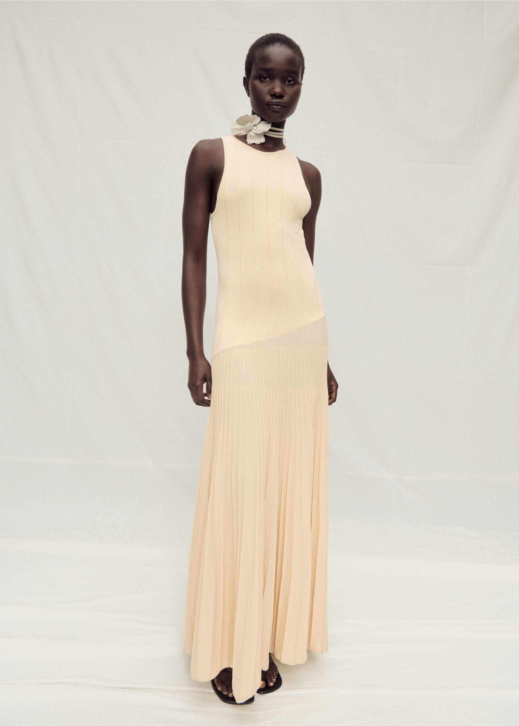 Pleated knitted dress - General plane, Medium Brown. Ref: 87037173-00.