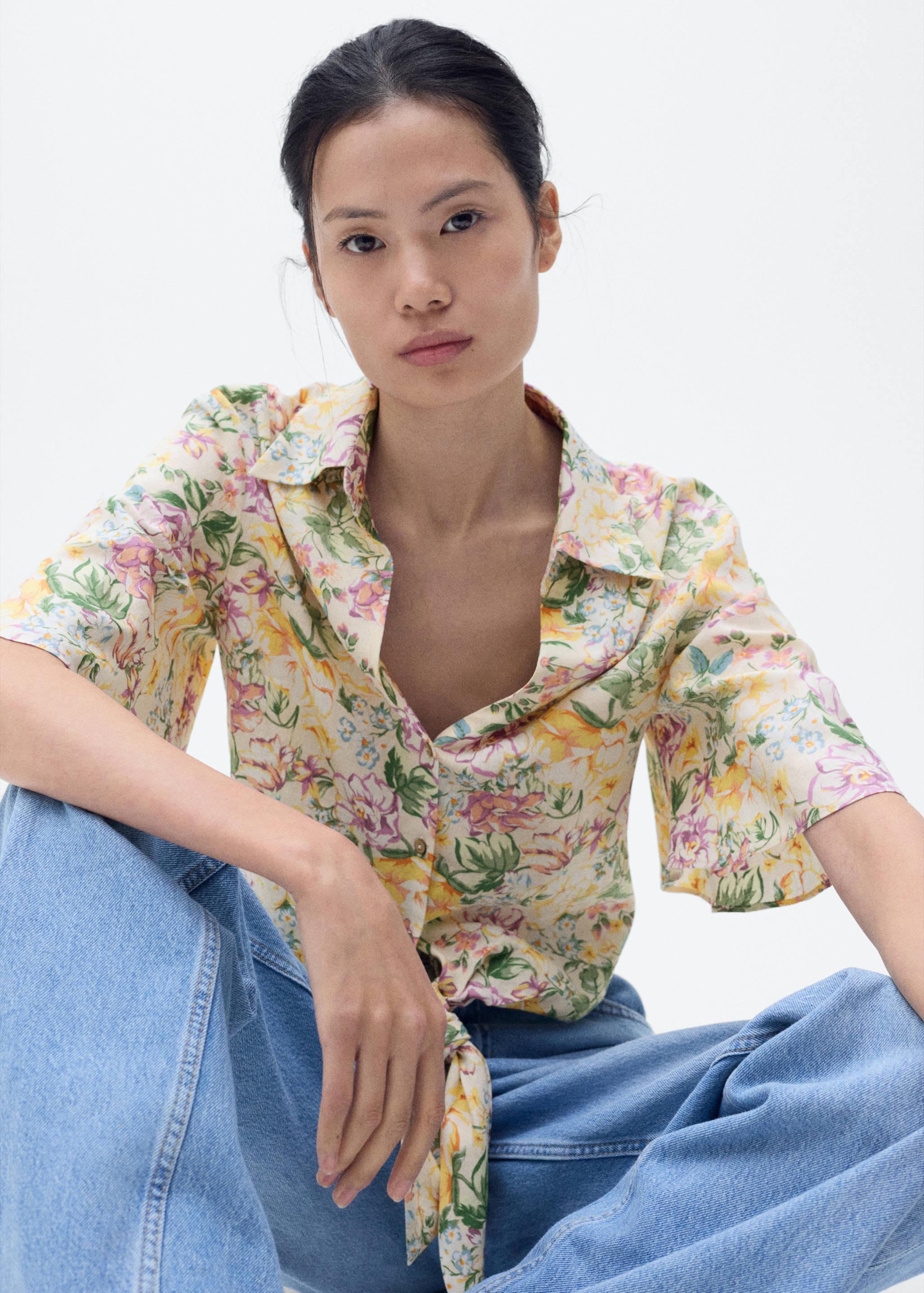 Floral linen shirt with knot detail - Details of the article 2
