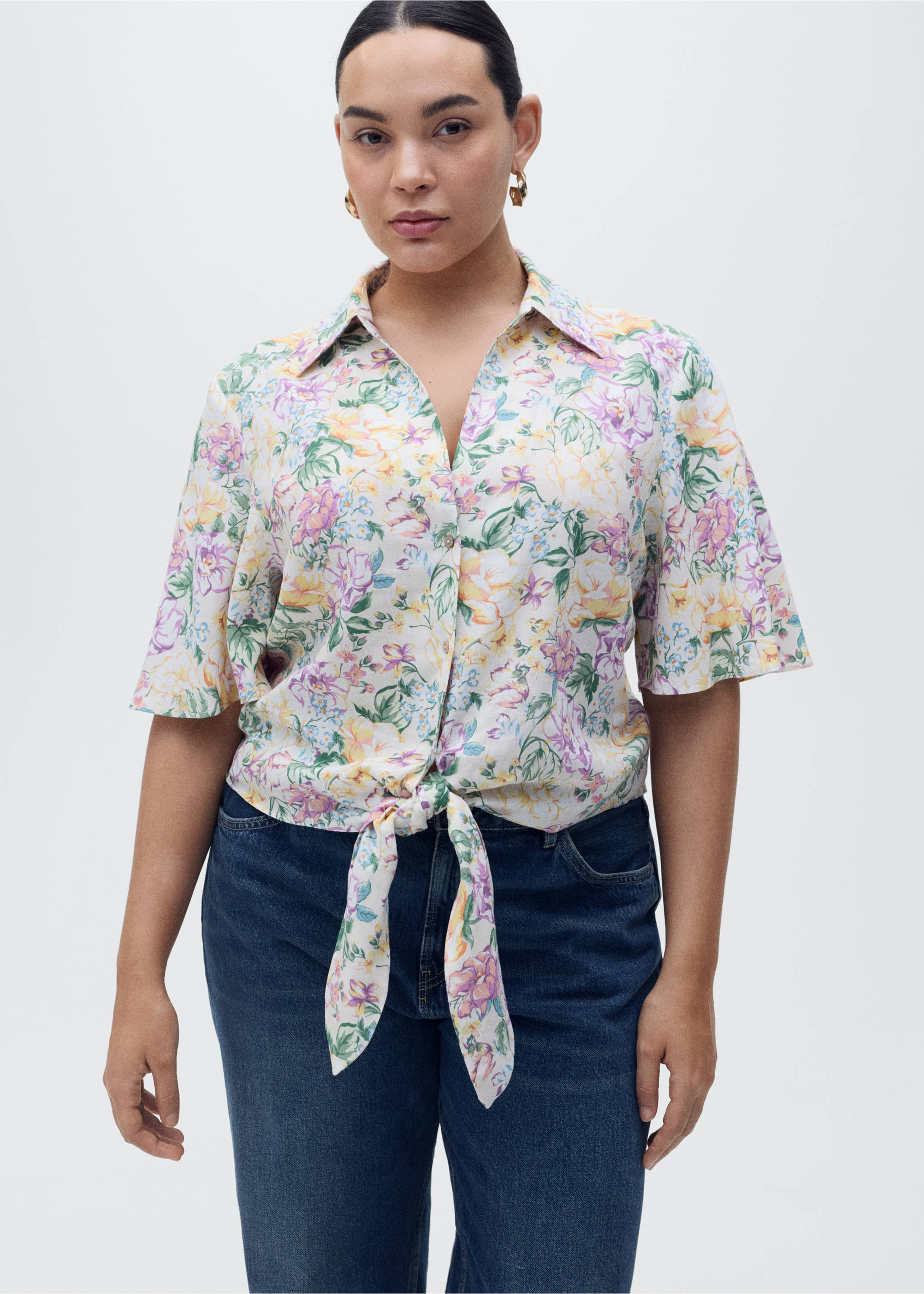 Floral linen shirt with knot detail - Details of the article 5, Ecru. Ref: 87037177-00.