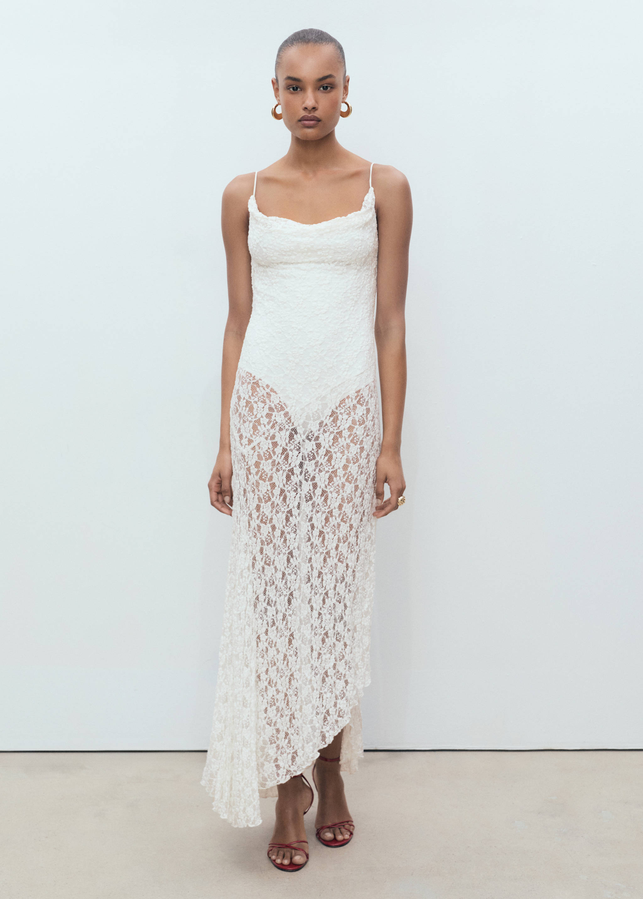 Lace dress with draped neck - General plane