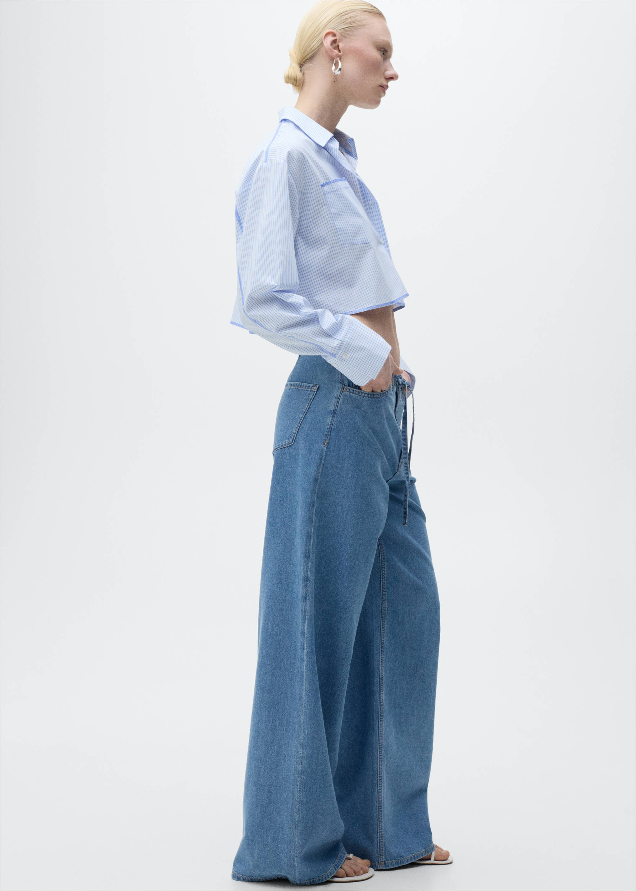 Wide leg denim trousers with belt - Details of the article 2, Medium Blue. Ref: 87037180-00.