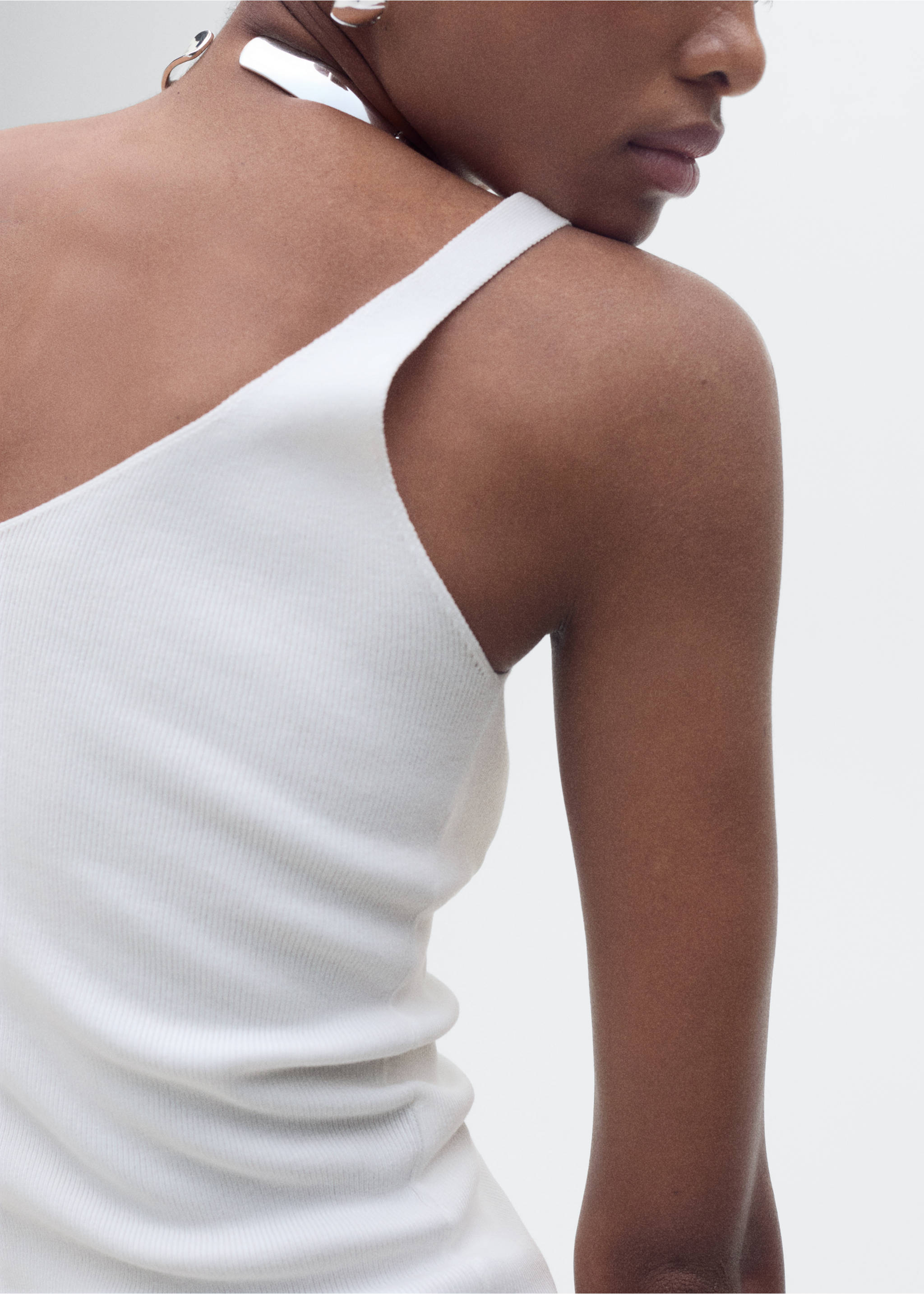 Top maglia collo a V - Dettaglio dell'articolo 6, Grezzo. Ref: 87037184-00.