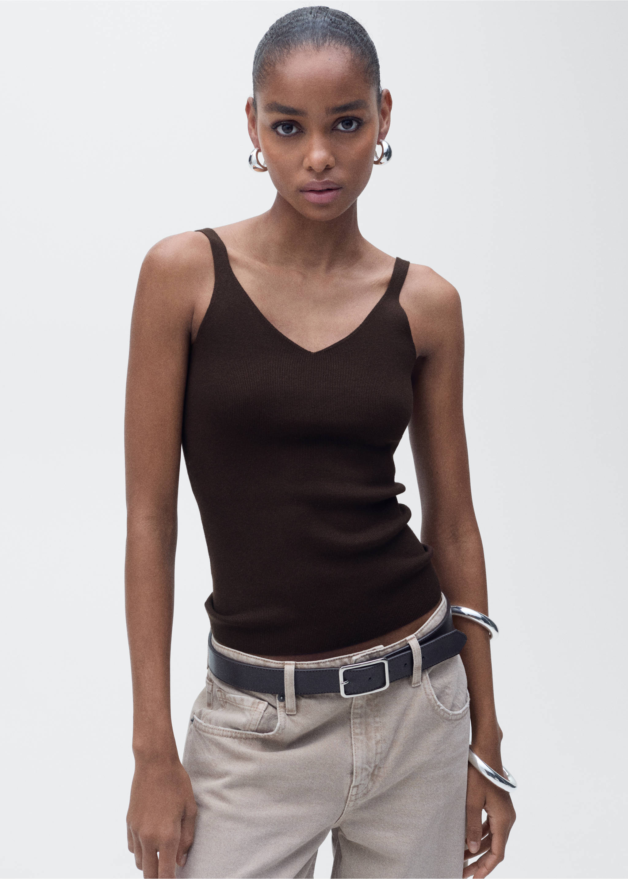 V-neck knit top - Medium plane, Chocolate. Ref: 87037184-00.