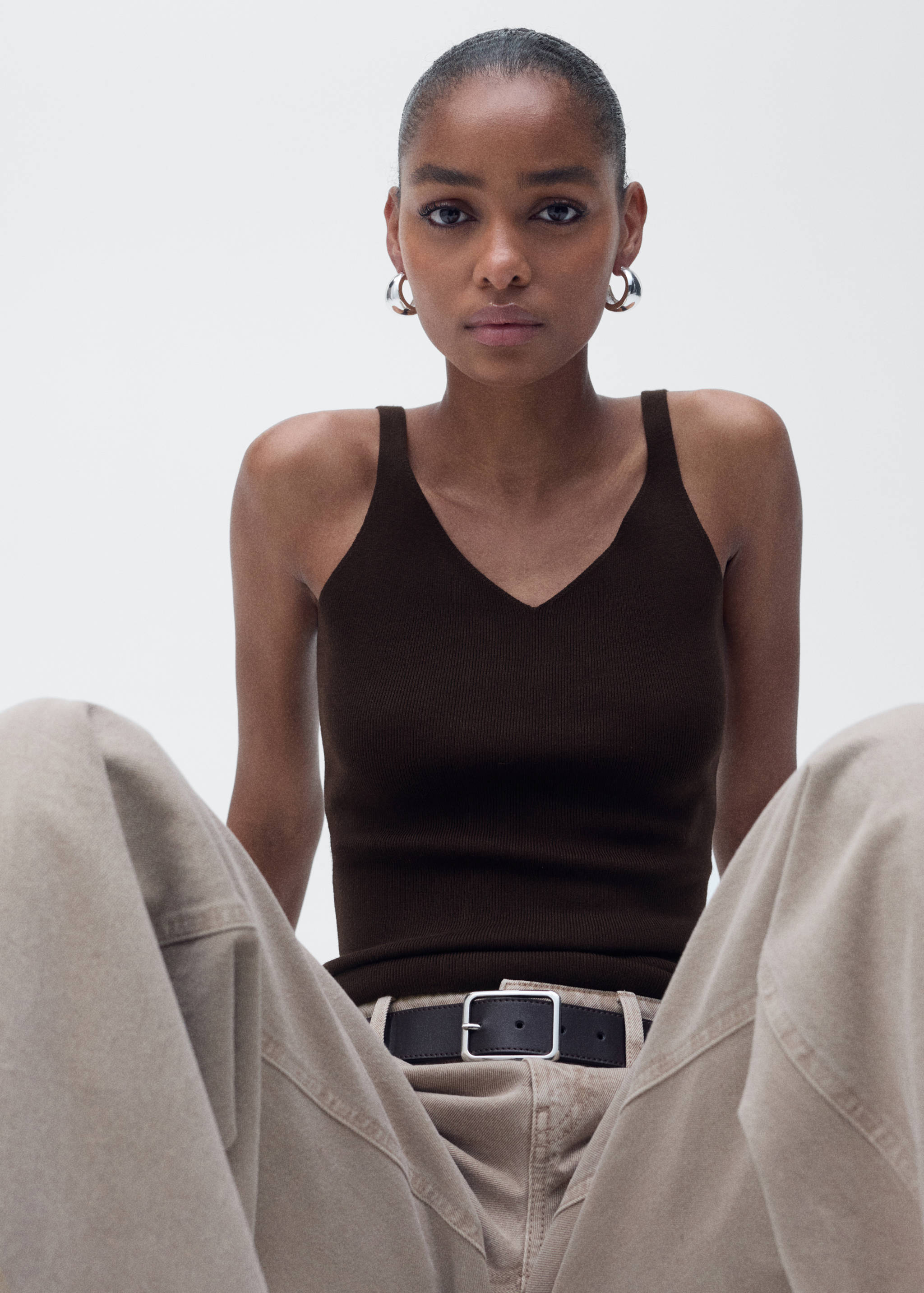 V-neck knit top - Details of the article 2