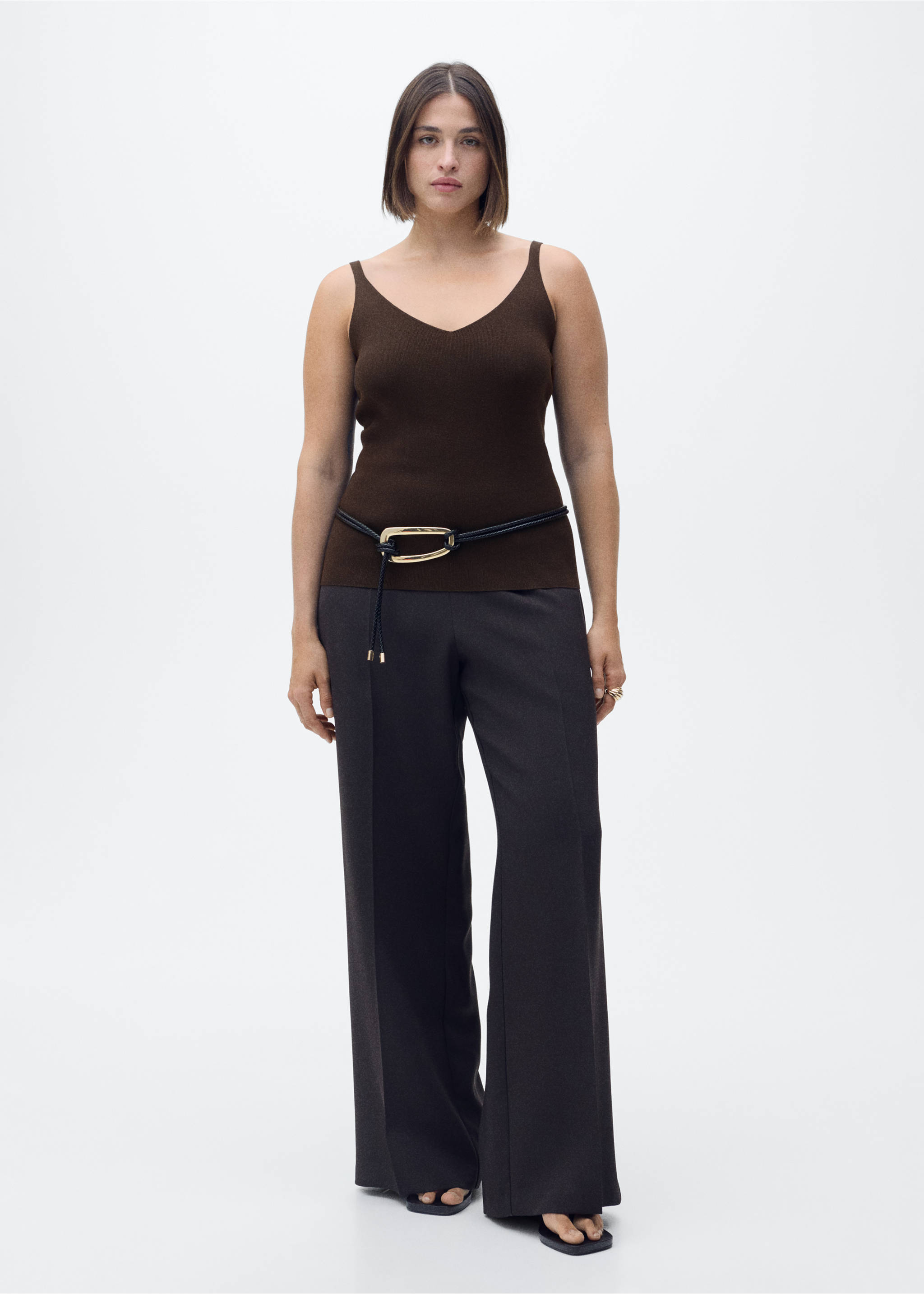 V-neck knit top - Details of the article 6, Chocolate. Ref: 87037184-00.