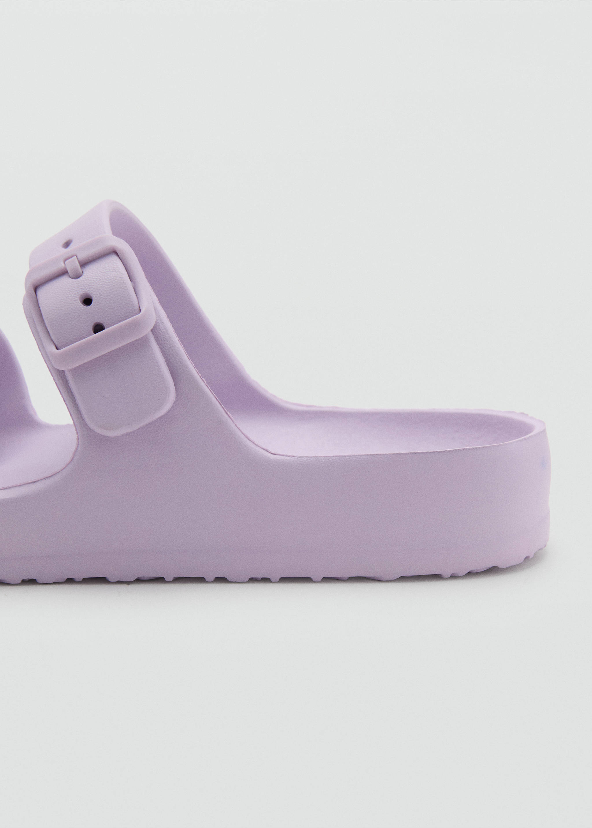 Flip-Flops mit Riemen und Schnalle - Detail des Artikels 2, Helllila/Pastelllila. Ref: 87037676-00.