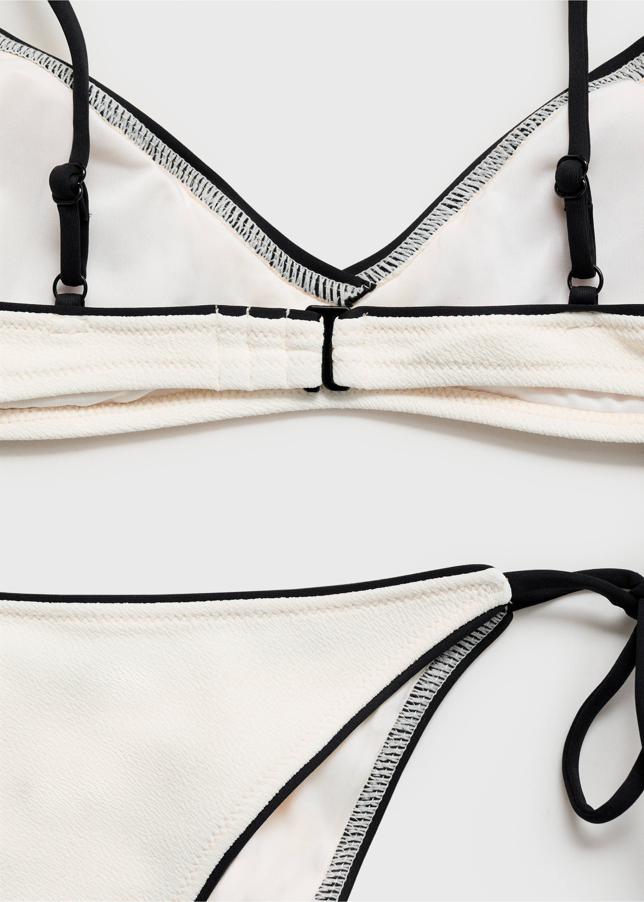 Bikini top with contrasting trim - Details of the article 0, White. Ref: 87037686-00.