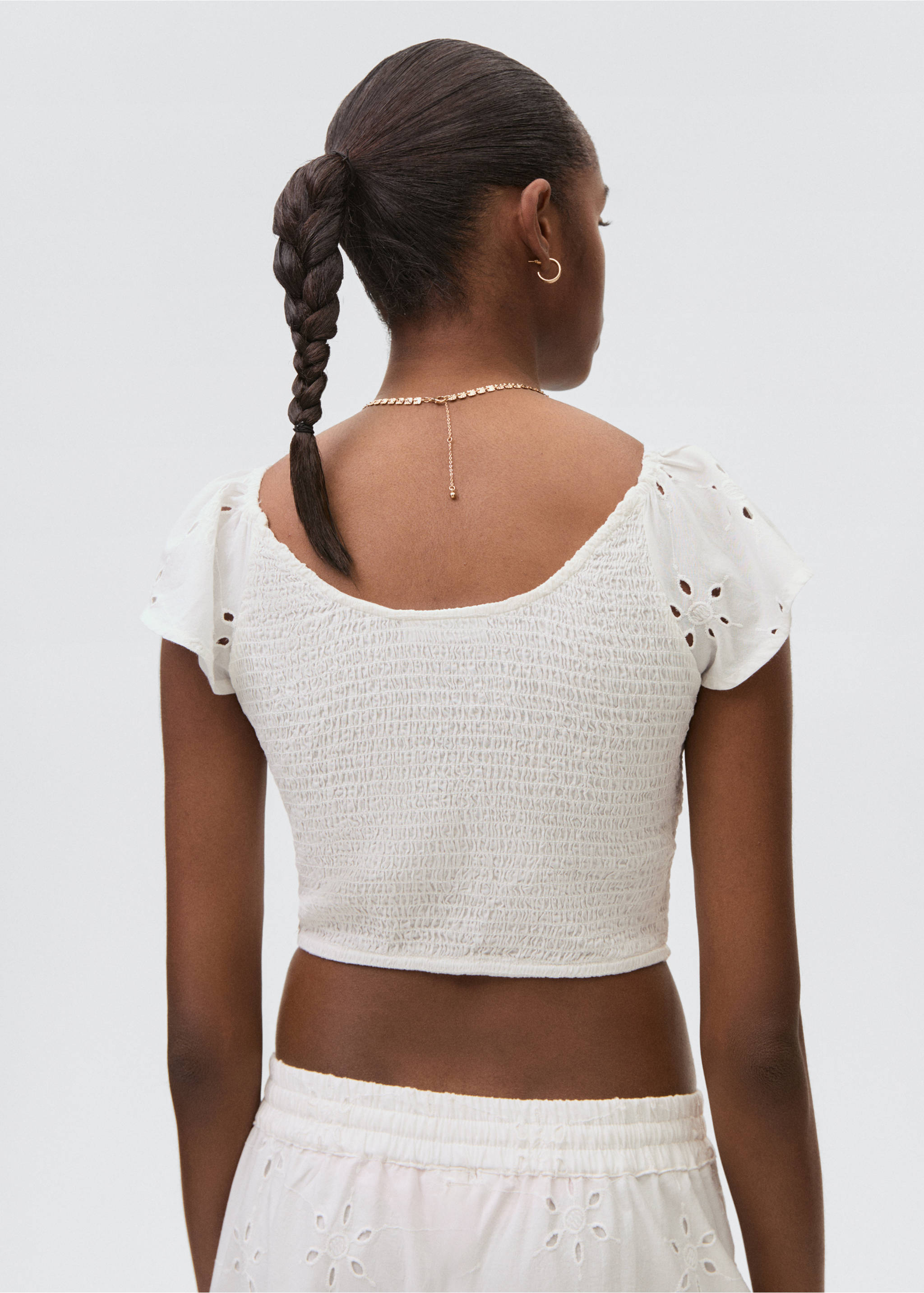 Ruffles embroidered top - Reverse of the article, Off White. Ref: 87037695-00.