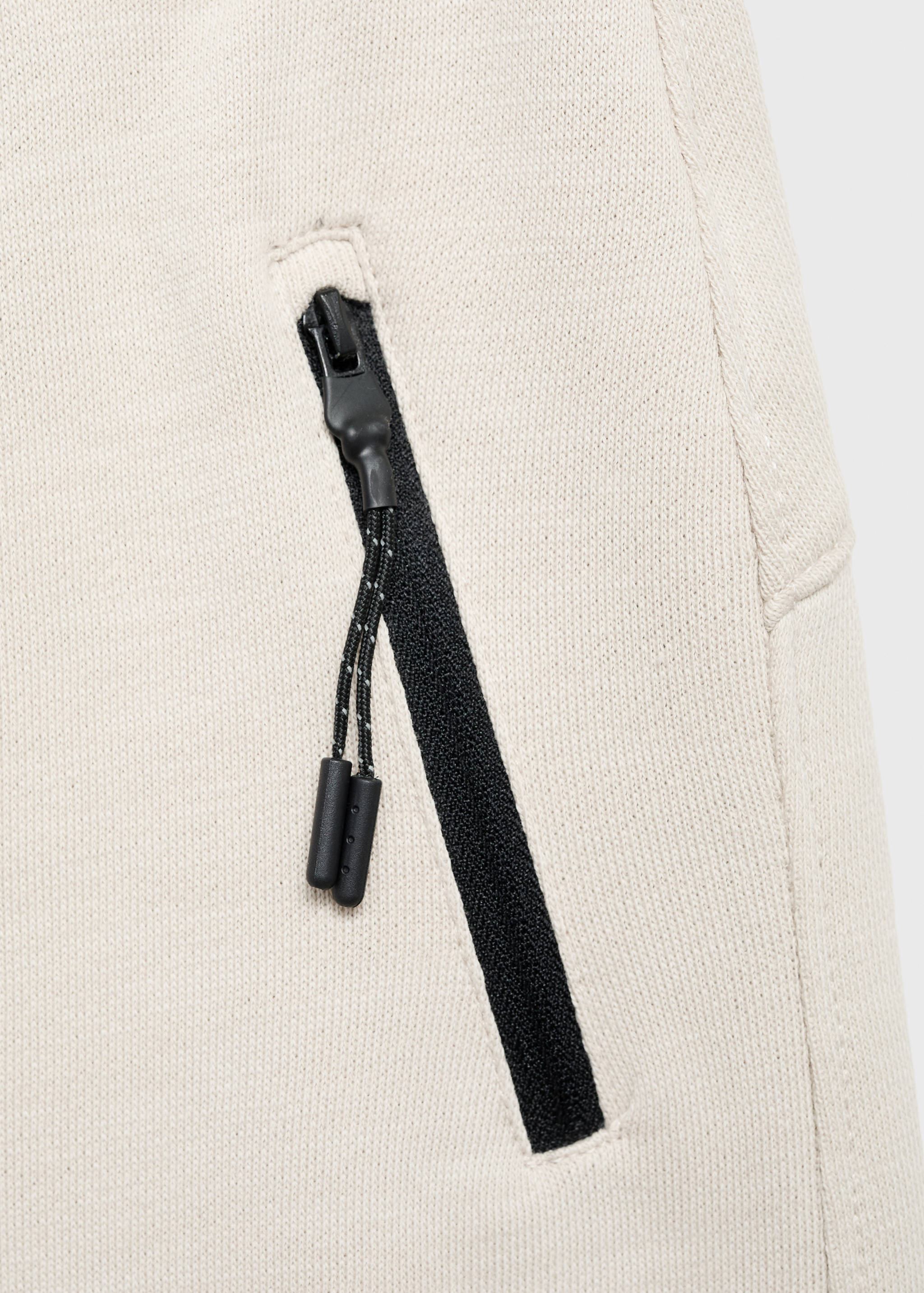 Contrast pockets Bermuda shorts - Details of the article 0