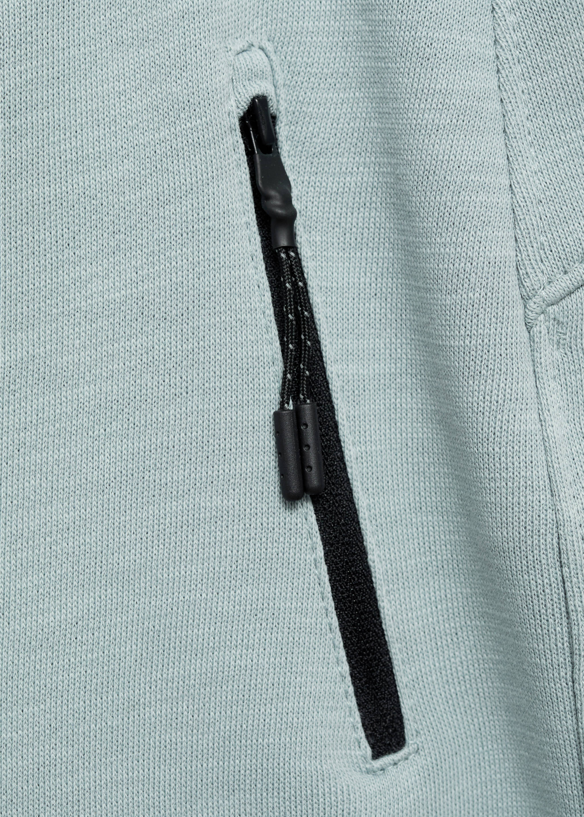 Contrast pockets Bermuda shorts - Details of the article 0