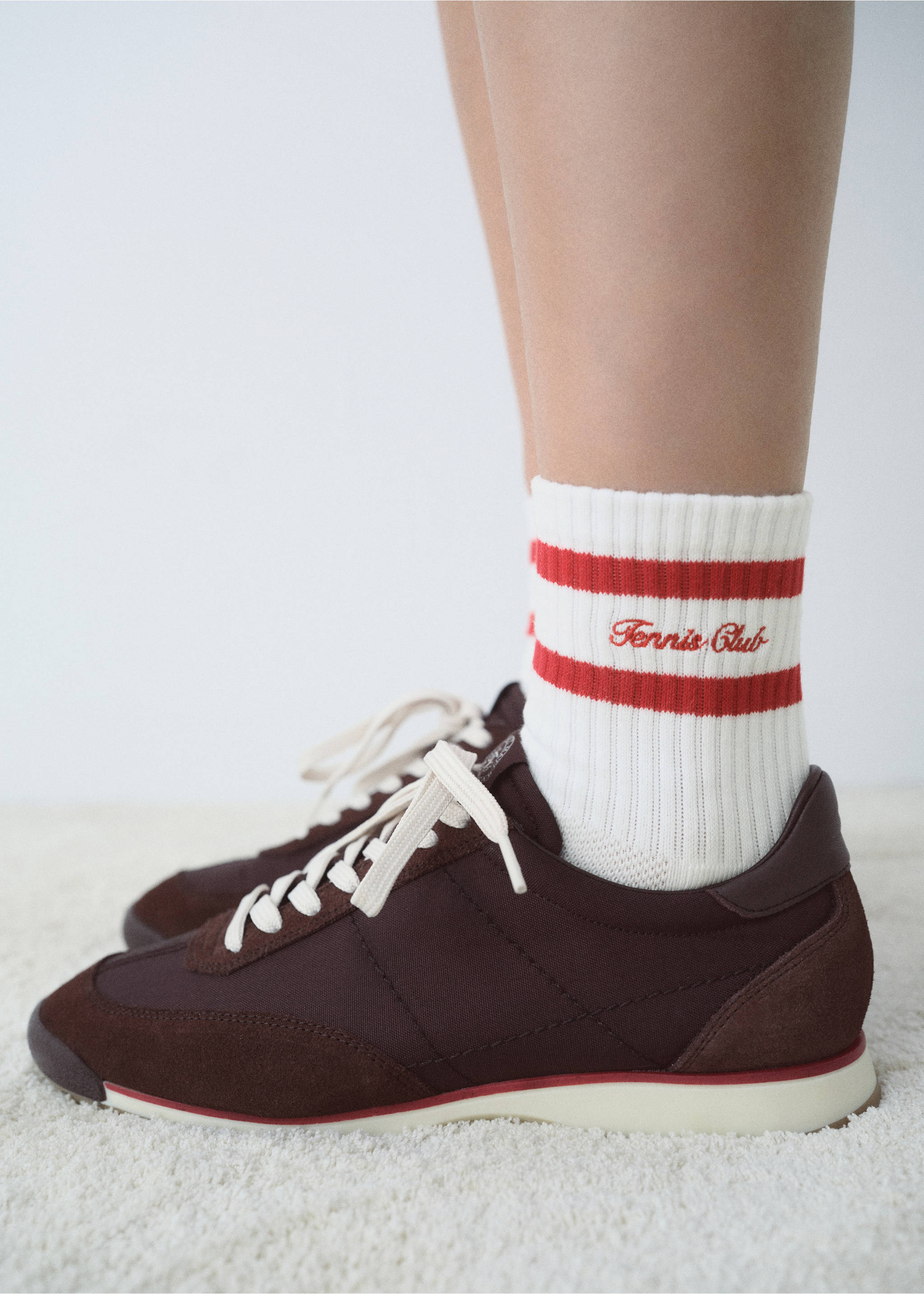 Striped socks with embroidered message - Details of the article 9, Red. Ref: 87037707-00.