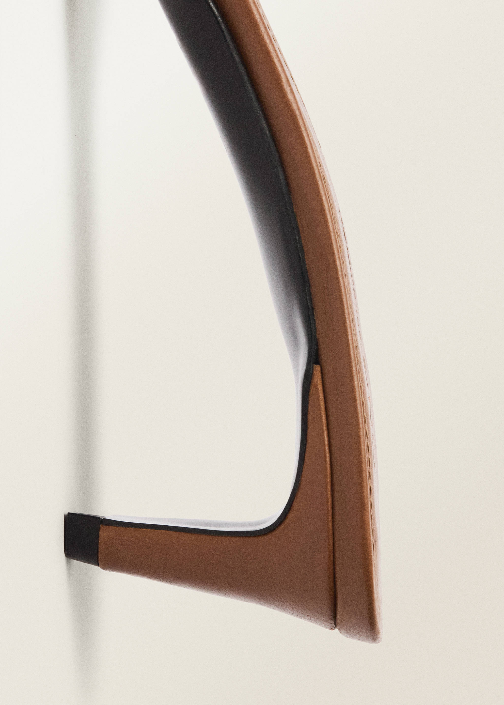 Sandalia tacón piel detalle flor - Detalle del artículo 1