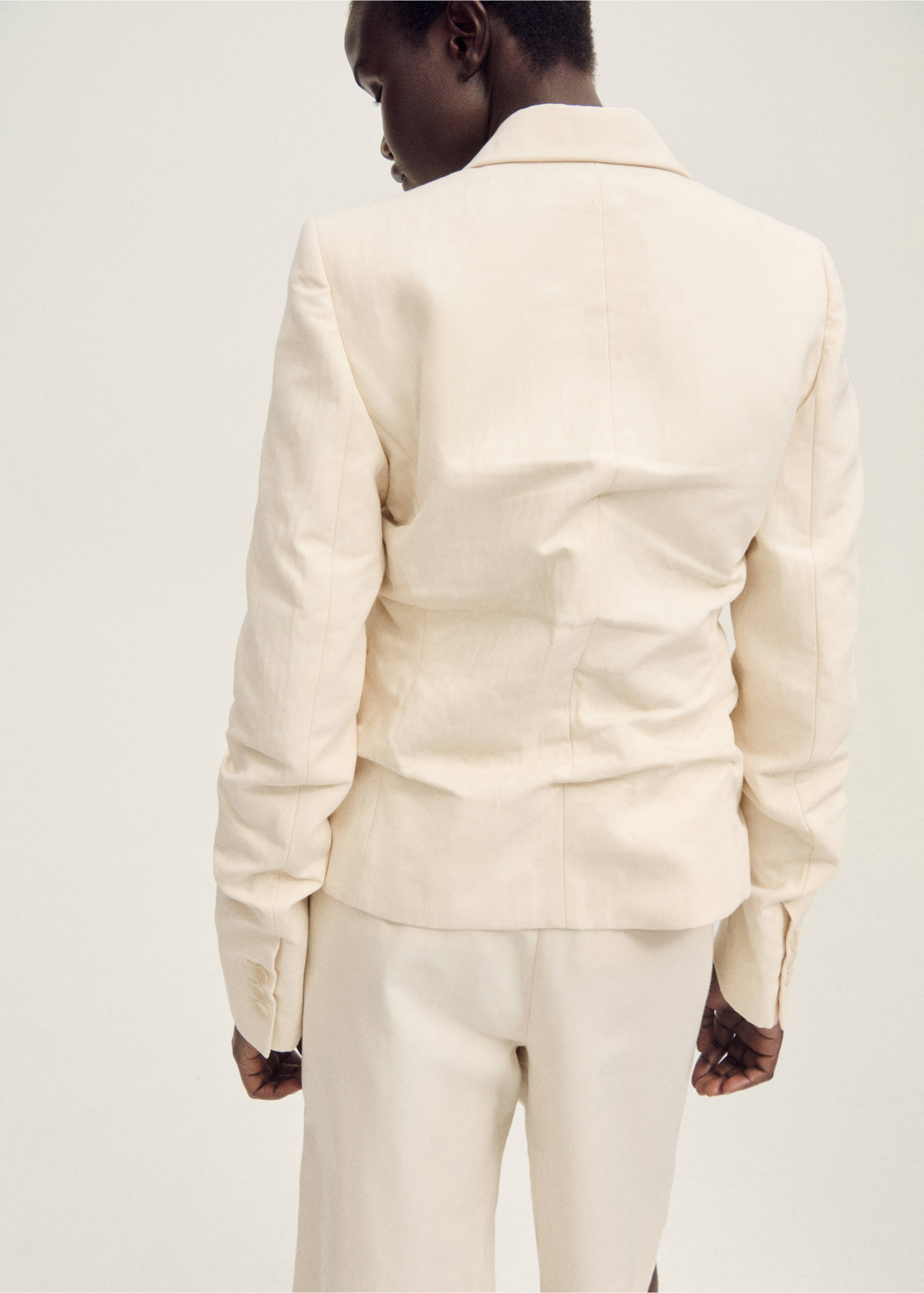 Creased linen-blend suit jacket - Reverse of the article, Ecru. Ref: 87037717-00.