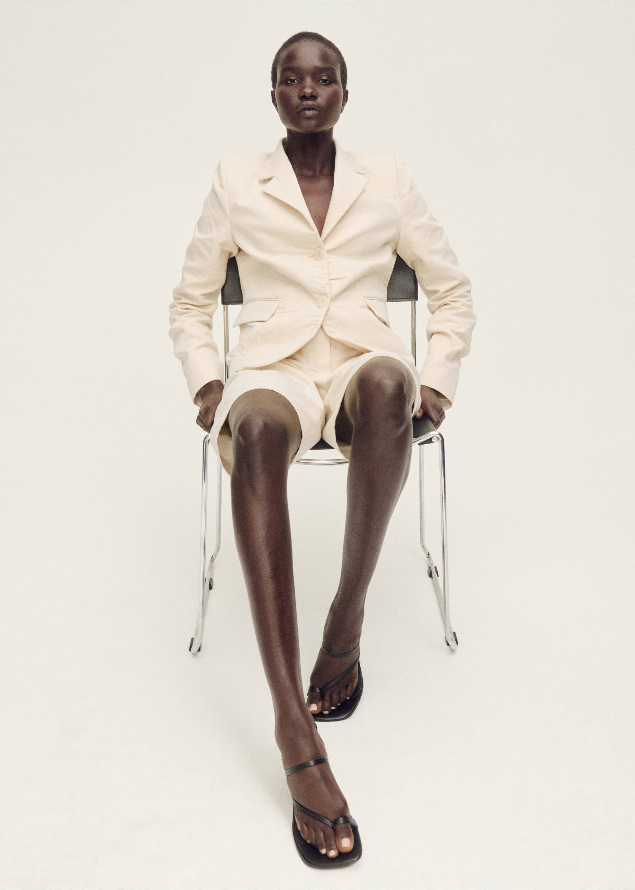 Creased linen-blend suit jacket - Details of the article 2, Ecru. Ref: 87037717-00.