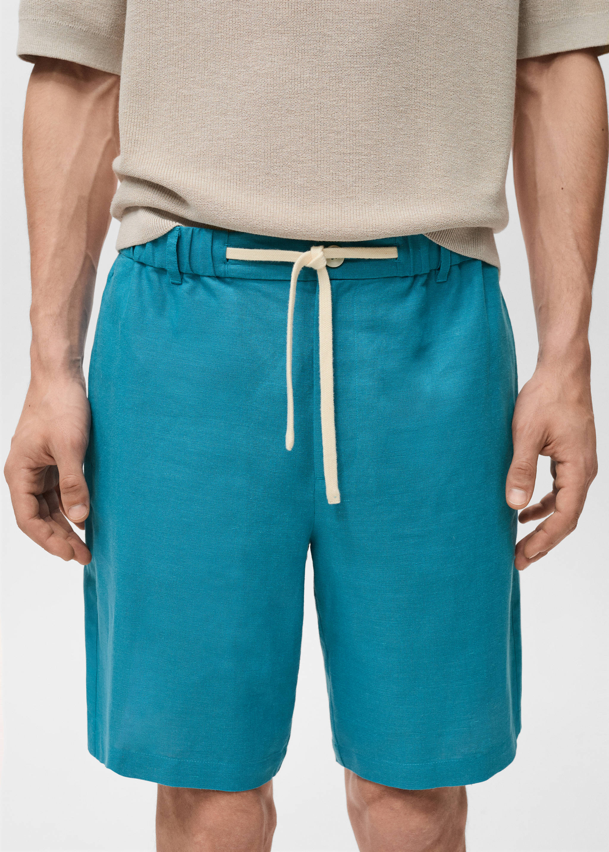 Linen-blend bermuda shorts with drawstring - Details of the article 1