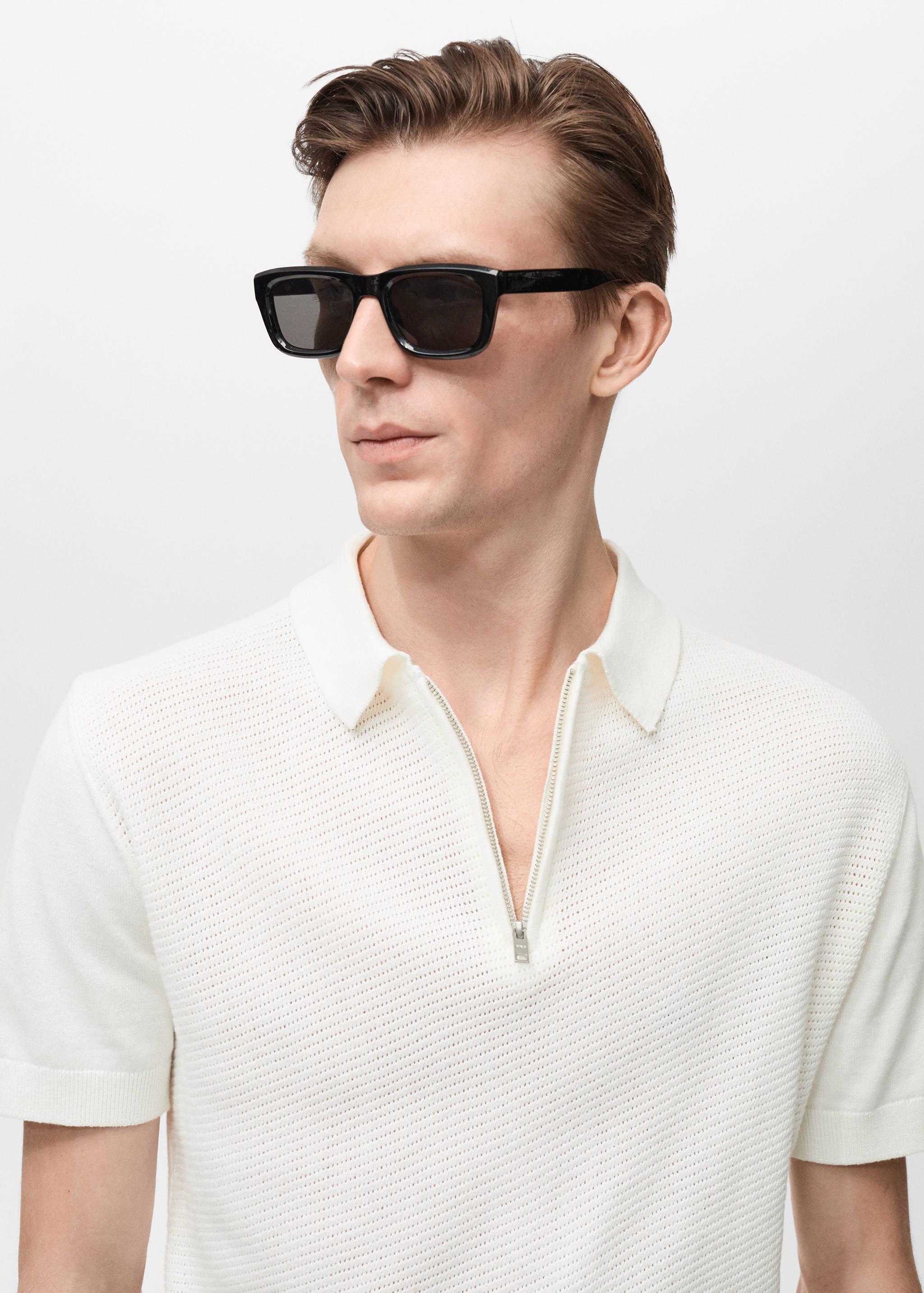Openwork knitted polo shirt with zip - Details of the article 1