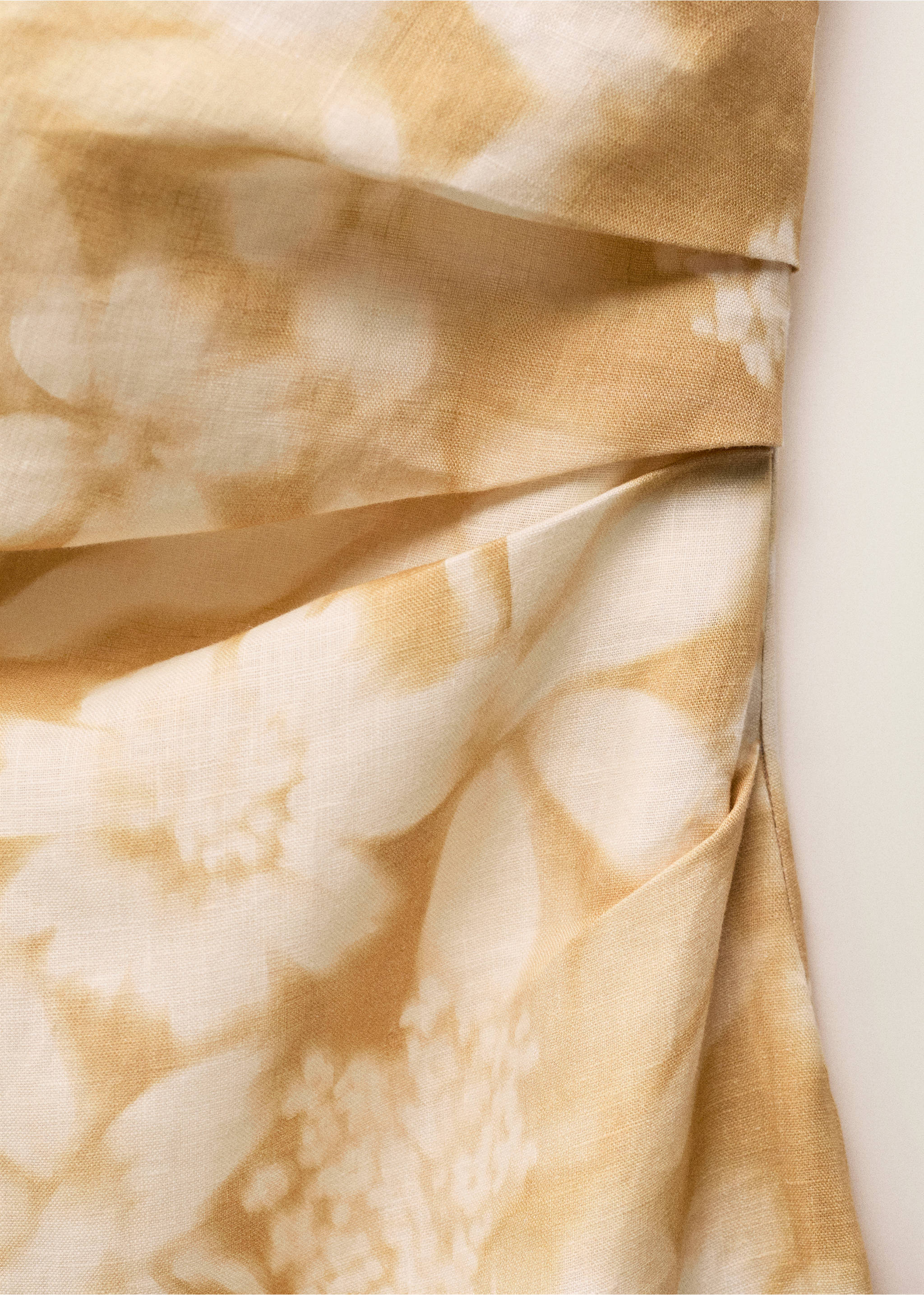 Asymmetrical floral linen dress - Details of the article 8, Mustard. Ref: 87037902-00.