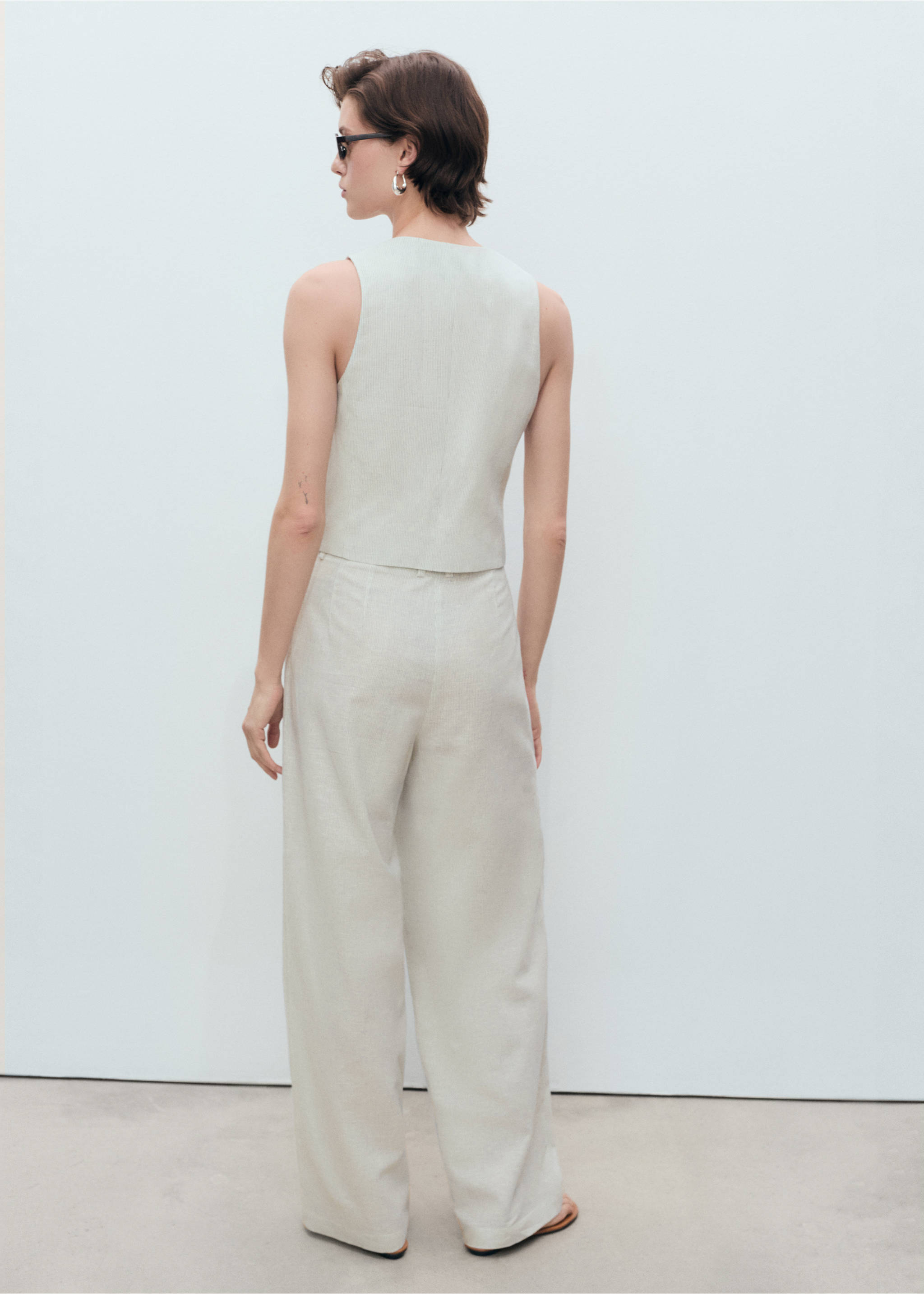 Straight-fit linen-blend suit trousers - Reverse of the article, Ecru. Ref: 87038267-00.